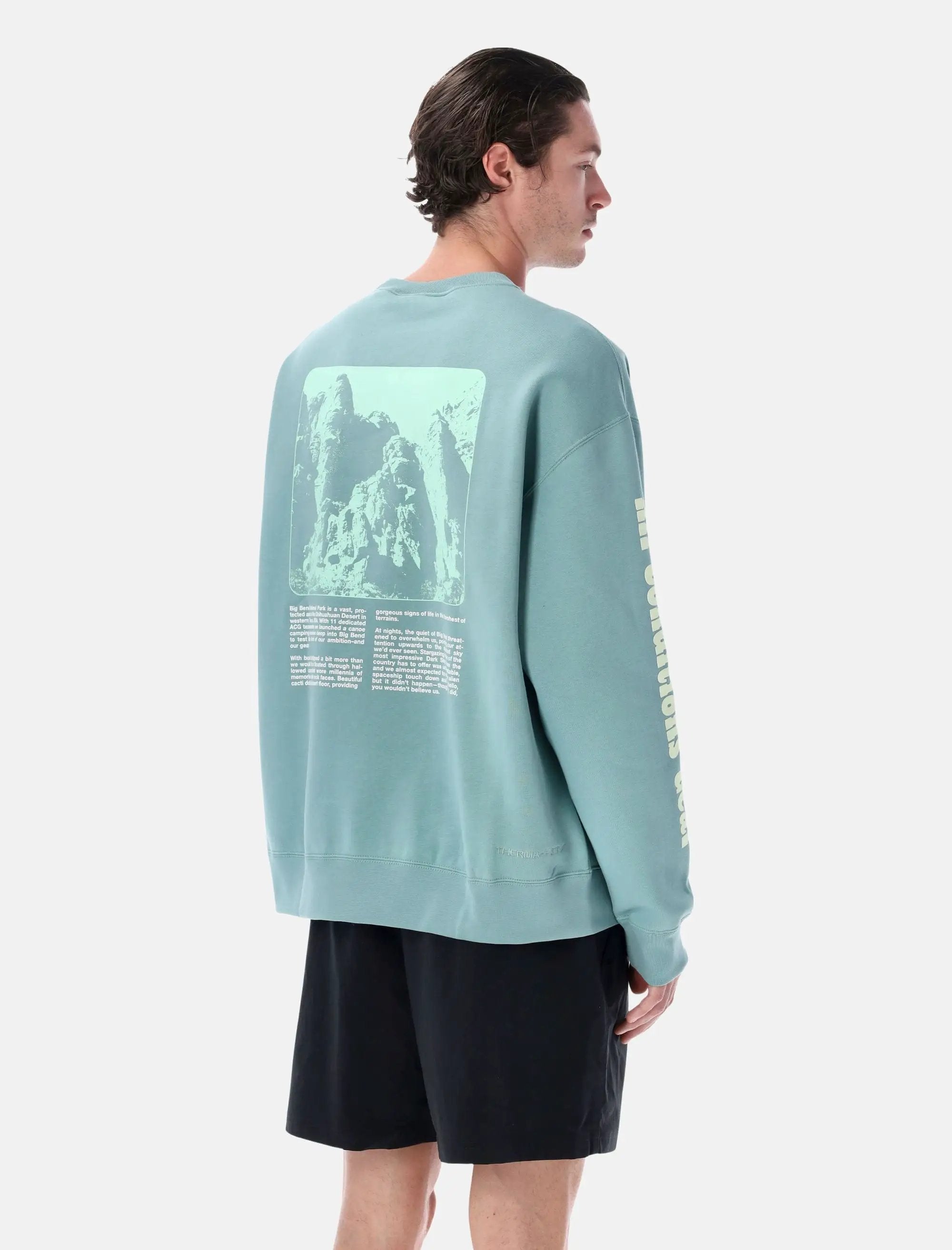 Outdoor Graphic Sweatshirt Nike оригінал – Купити в Україні – вид ззаду - NIKE