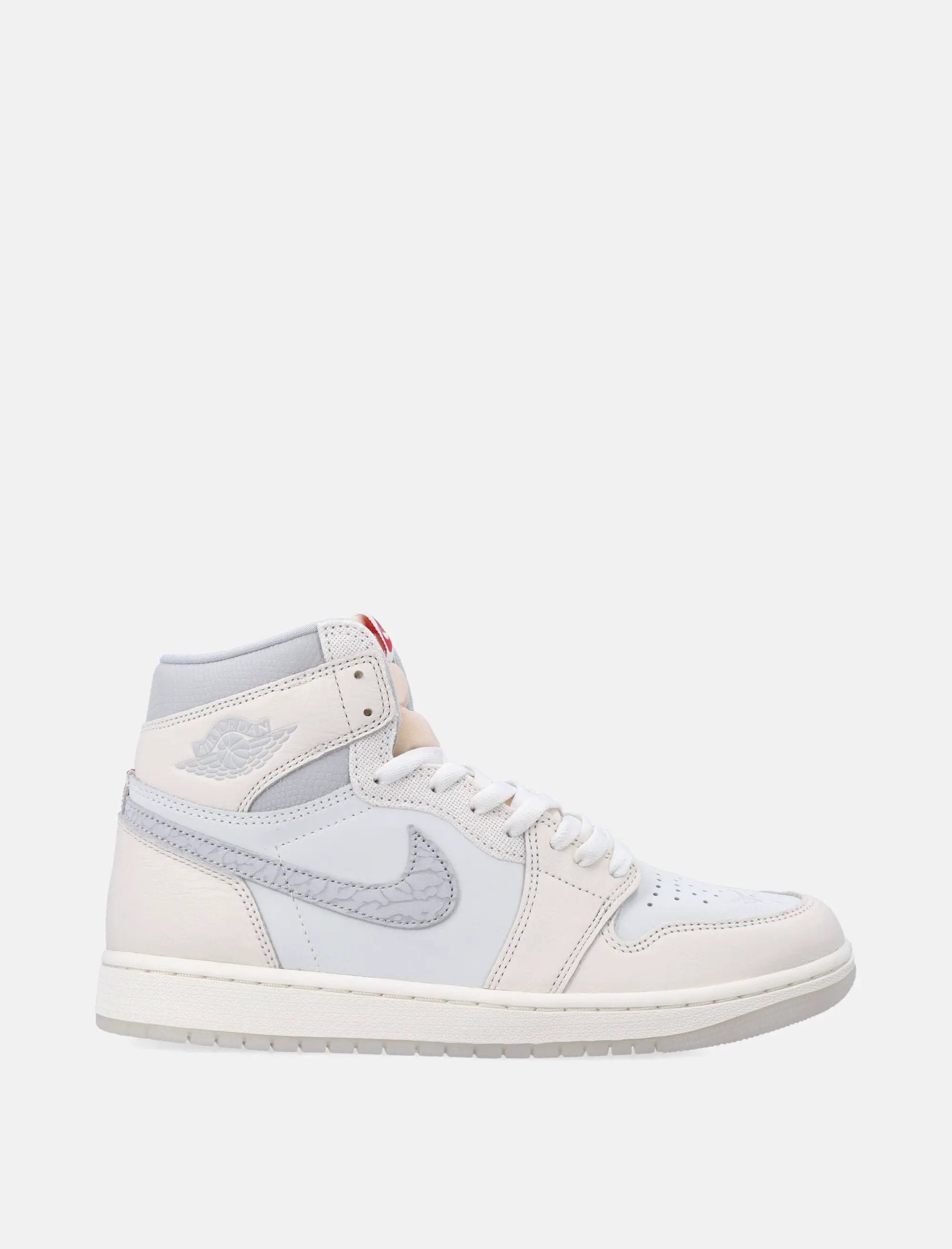 Air Jordan 1 Retro High Og Sneakers Nike – Гарантія оригінальності – боковий вид