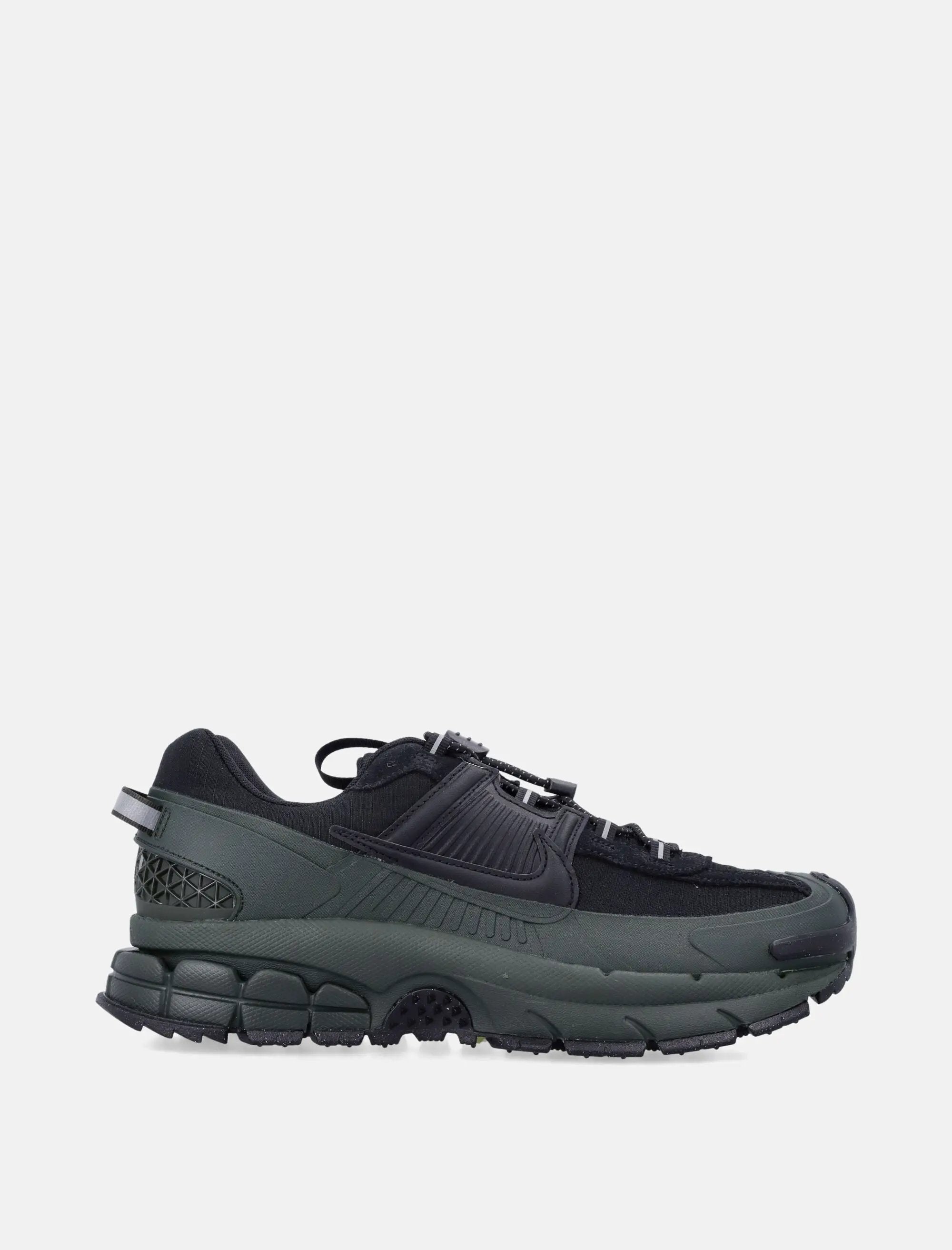 Zoom Vomero Roam Sneakers Nike – Гарантія оригінальності – боковий вид