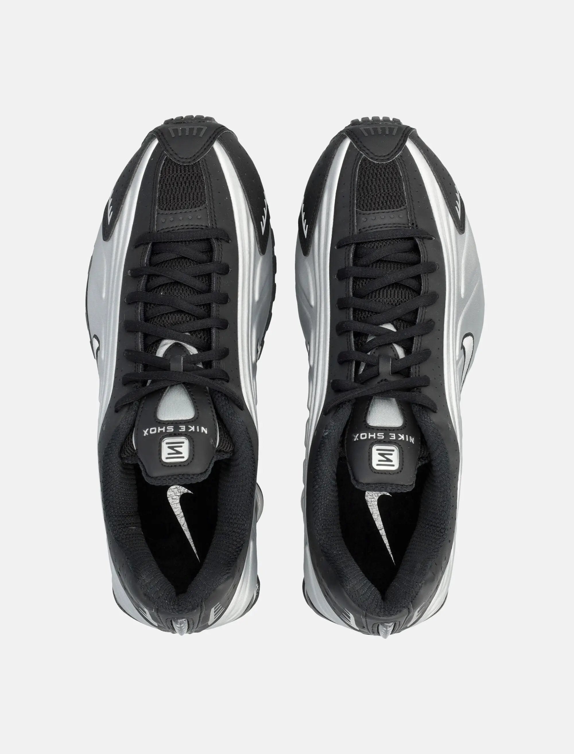 Оригінальна Shox R4 Running Sneakers Nike – вид ззаду
