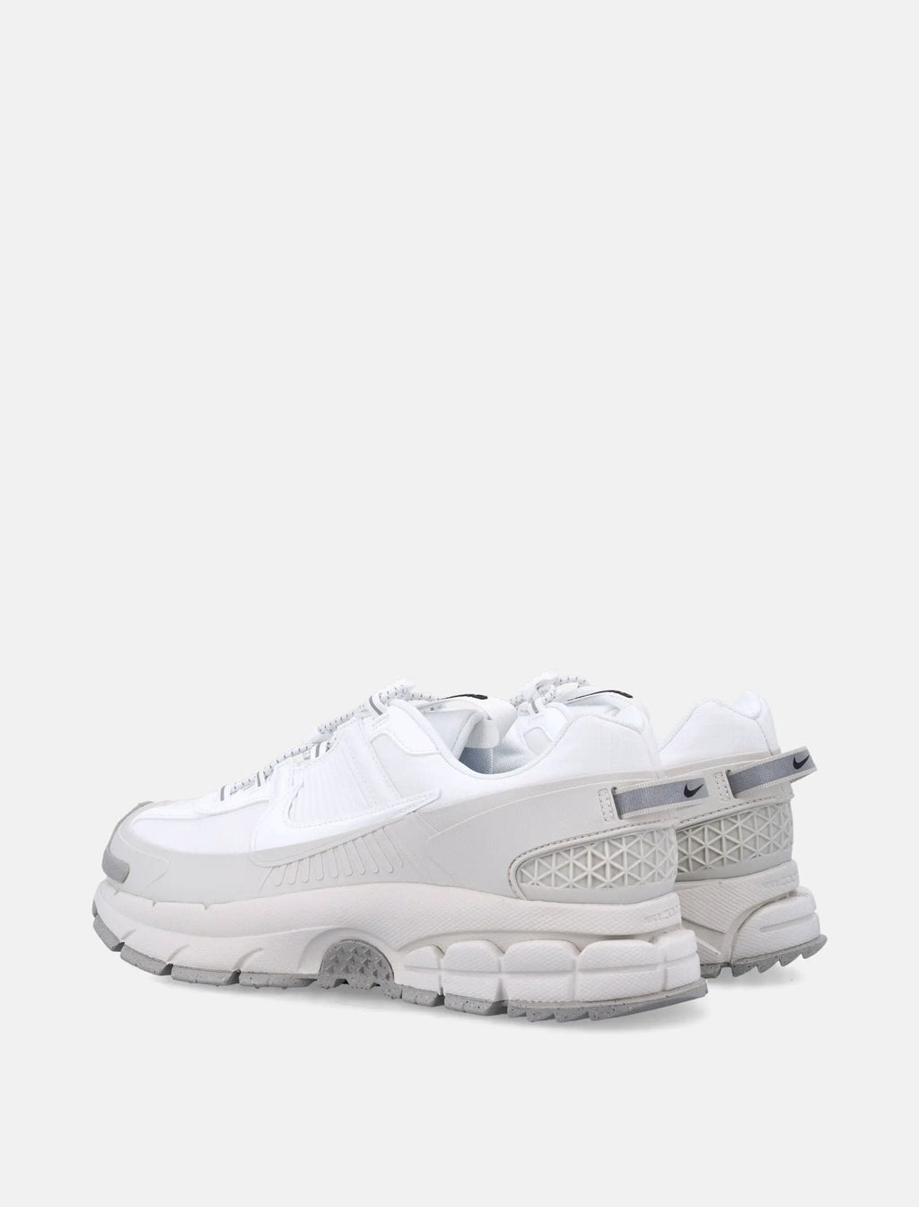 Оригінальна Zoom Vomero Roam Winterized Sneakers Nike – збільшений вид