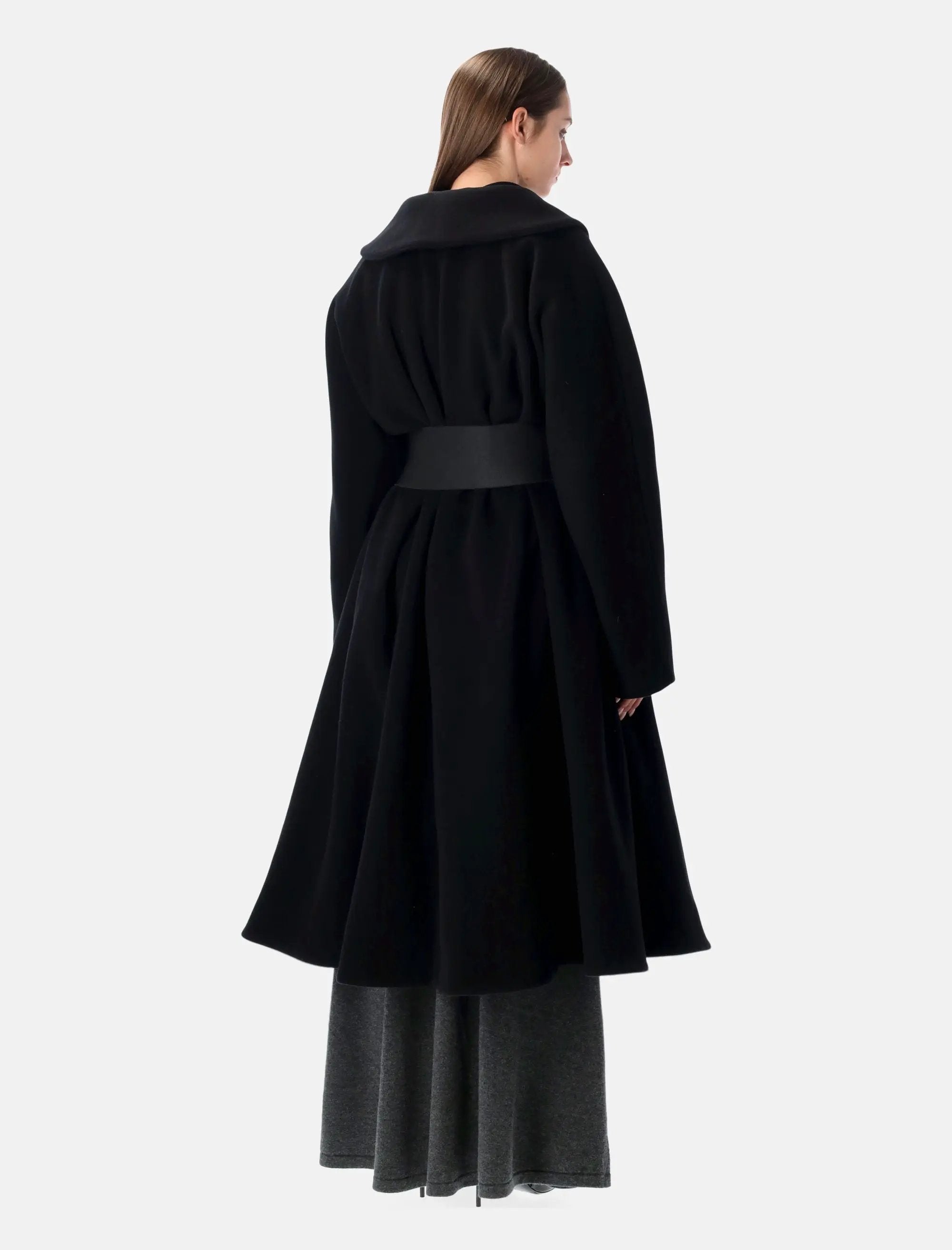 Balenciaga Outerwear оригінал | Швидка доставка Україна – вид ззаду