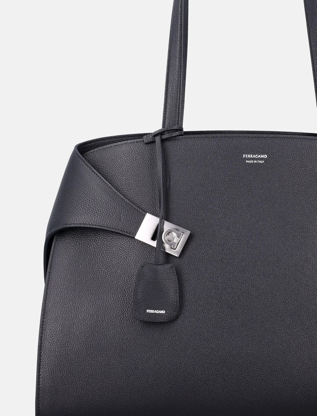Оригінальна Hug Leather Shoulder Bag Salvatore ferragamo – вид ззаду