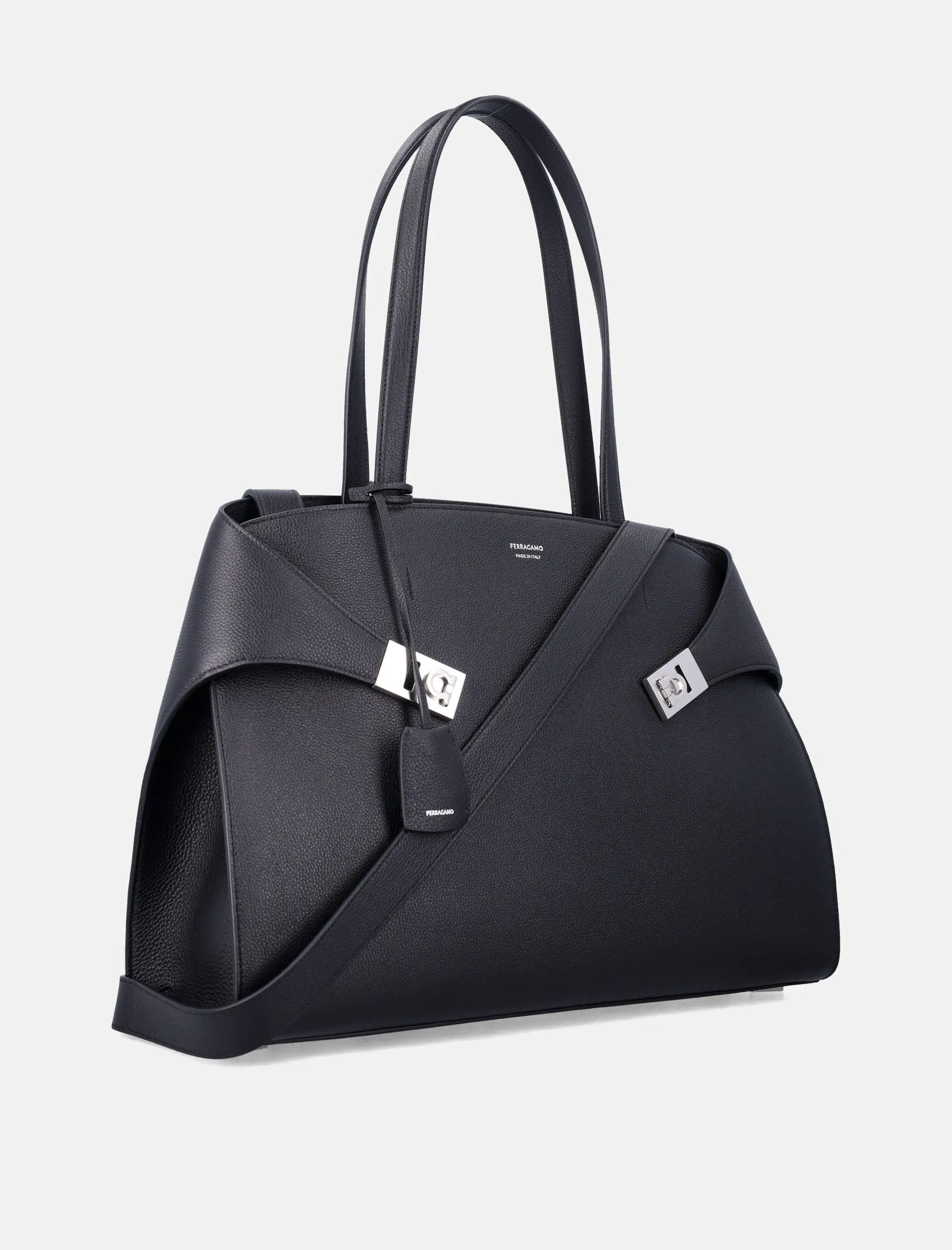 Оригінальна Hug Leather Shoulder Bag Salvatore ferragamo – детальний вид