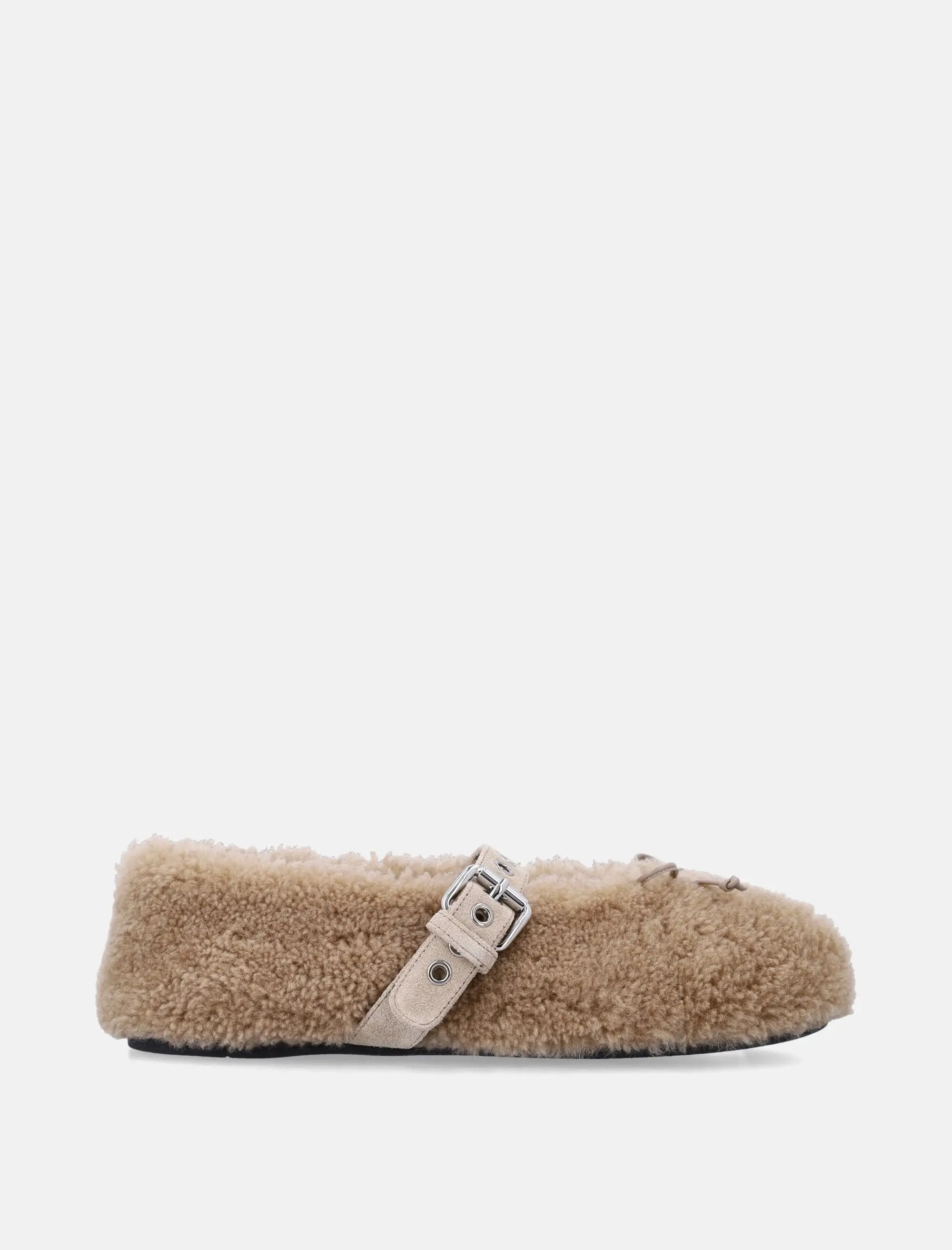 Оригінальна Shearling Ballerinas With Buckle Strap Miu miu – боковий вид