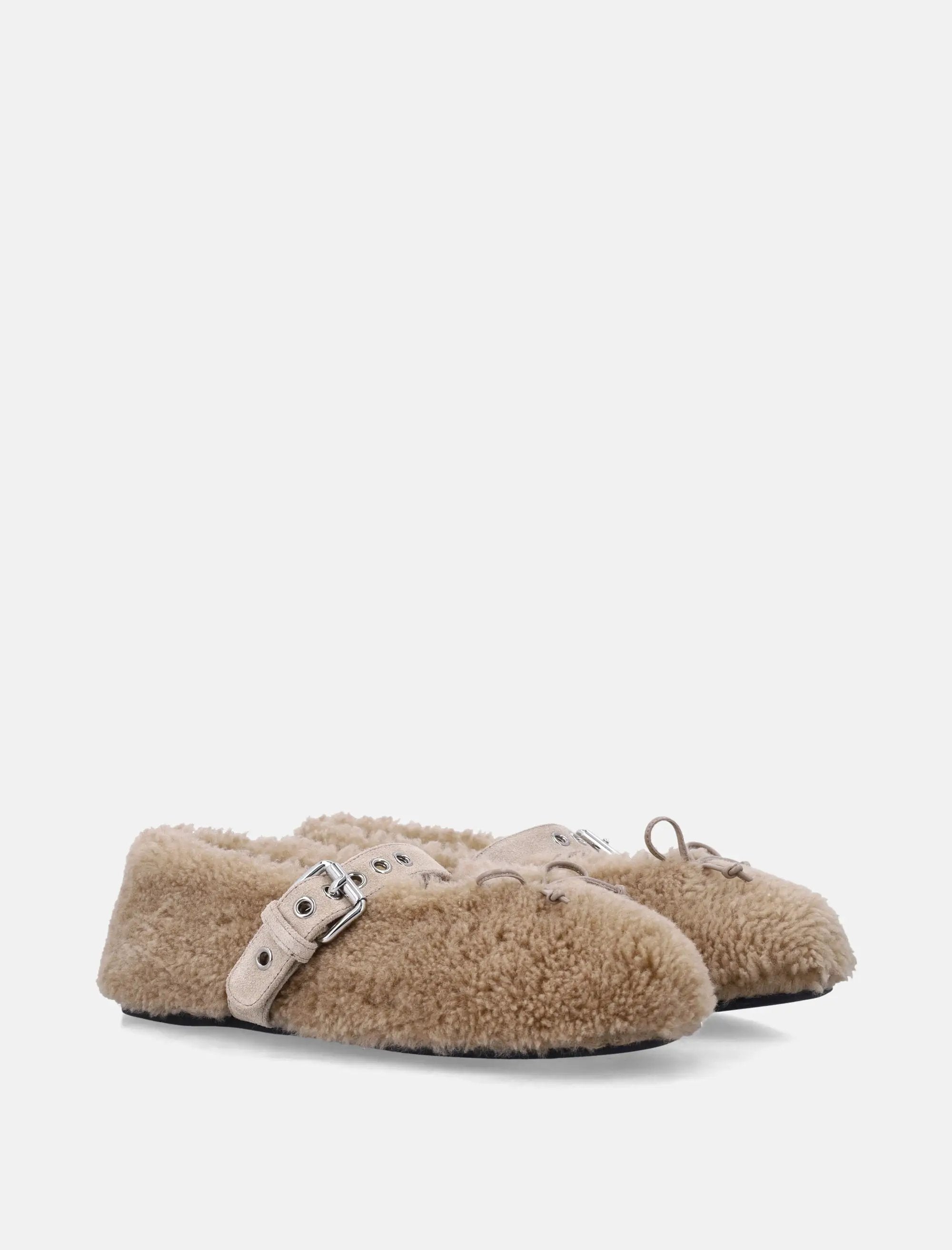 Оригінальна Shearling Ballerinas With Buckle Strap Miu miu – вид ззаду