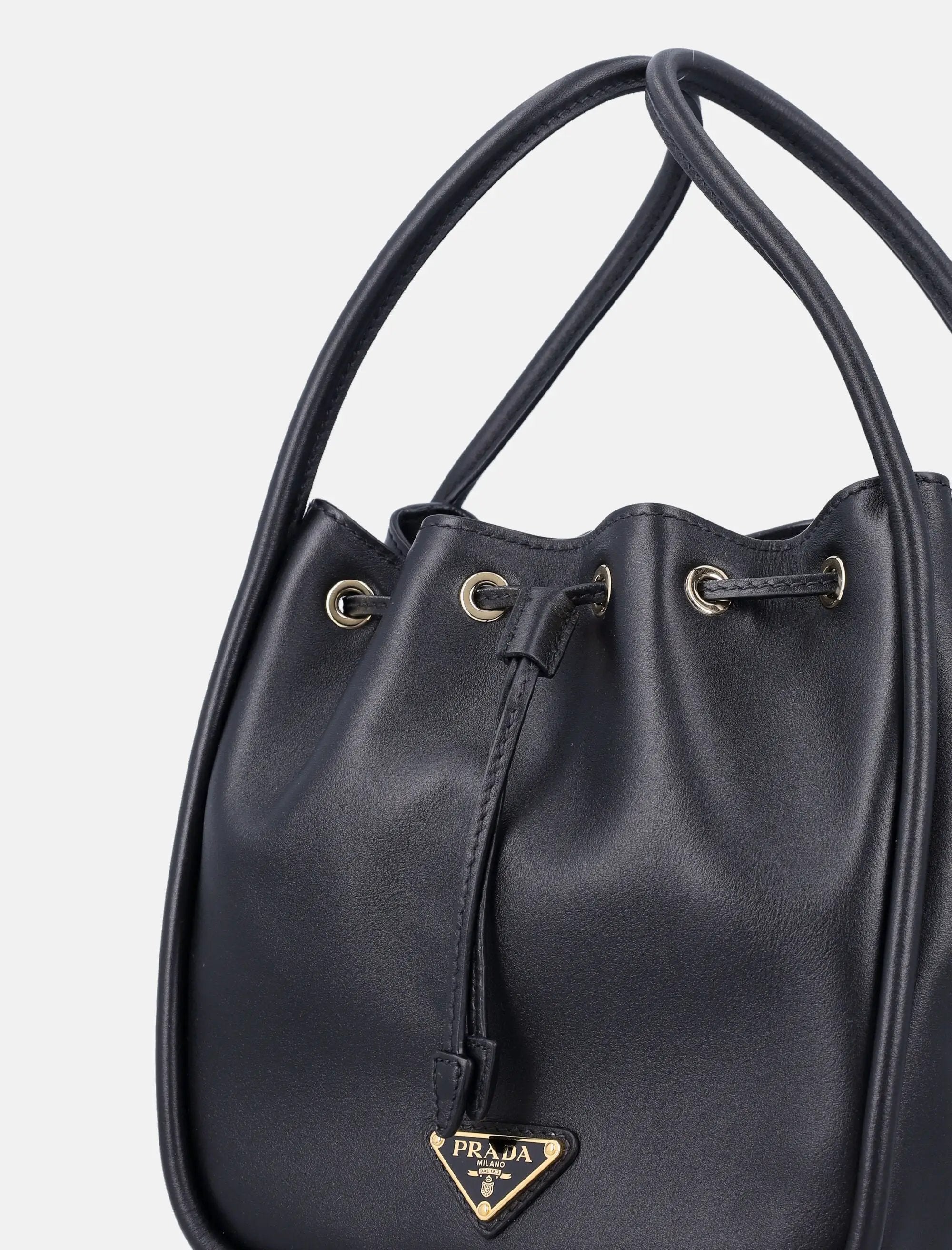 Leather Bucket Bag Prada – Гарантія оригінальності – вид ззаду