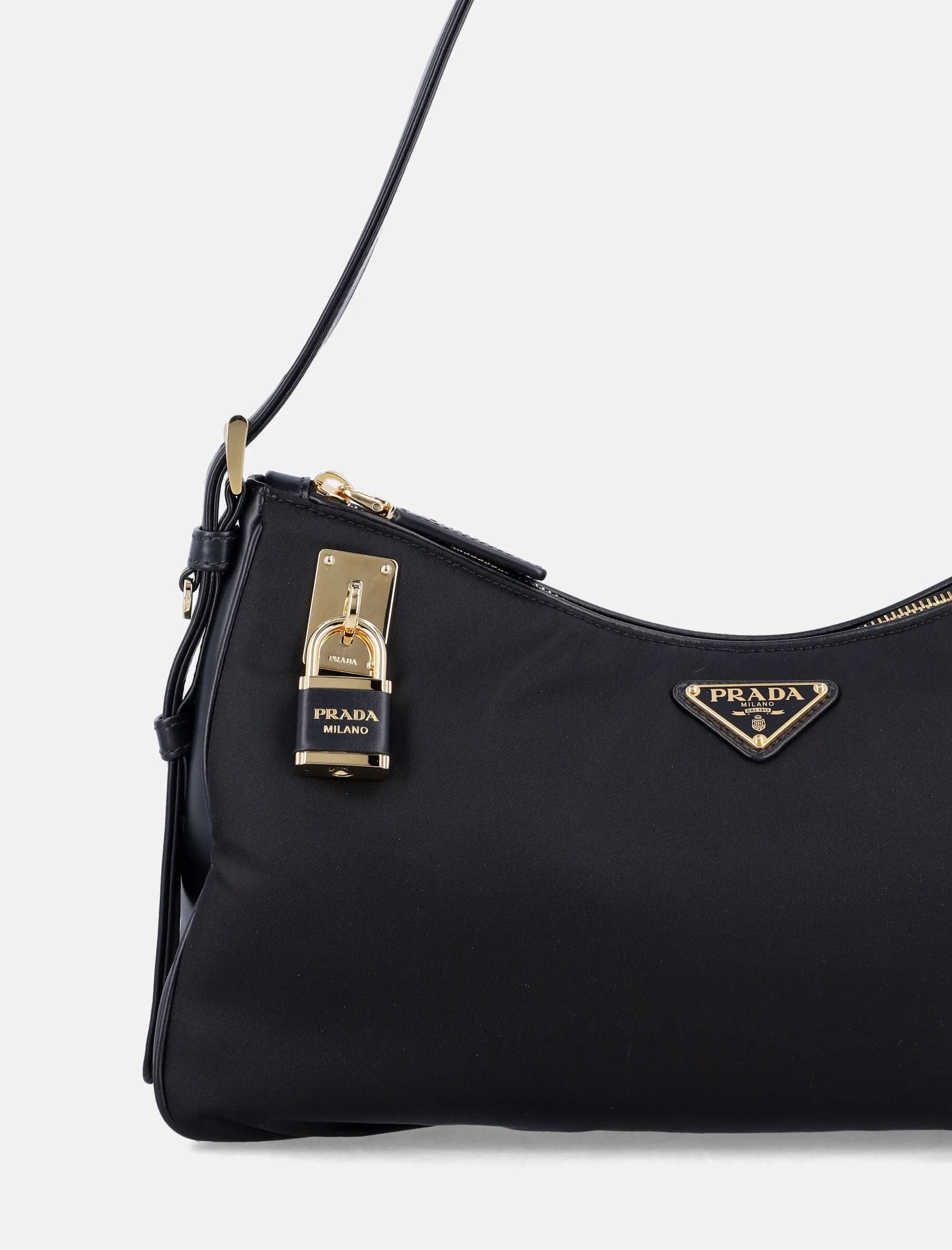 Black Nylon Hobo Bag Prada оригінал – Купити в Україні – вид ззаду