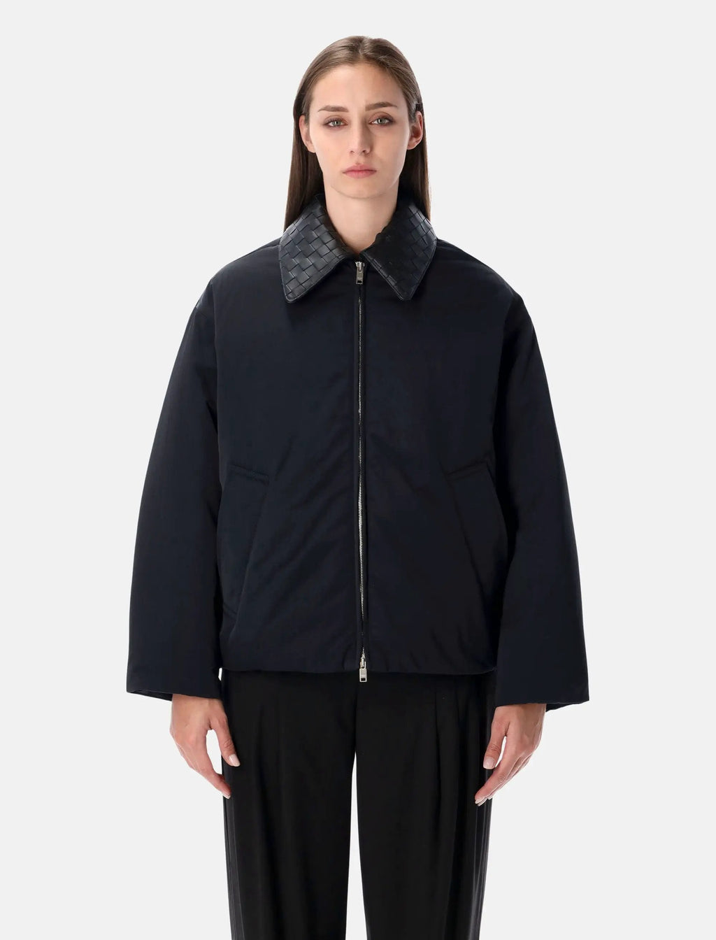 Beige Padded Bomber With Intreccio Leather Collar Bottega veneta оригінал – Купити в Україні – боковий вид