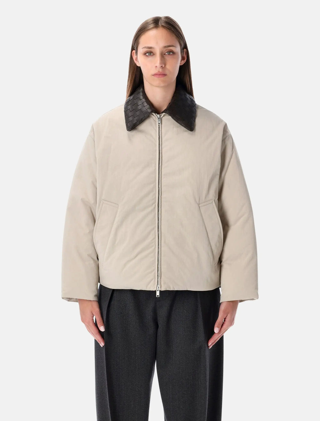 Beige Padded Bomber With Intreccio Leather Collar Bottega veneta оригінал – Купити в Україні – боковий вид