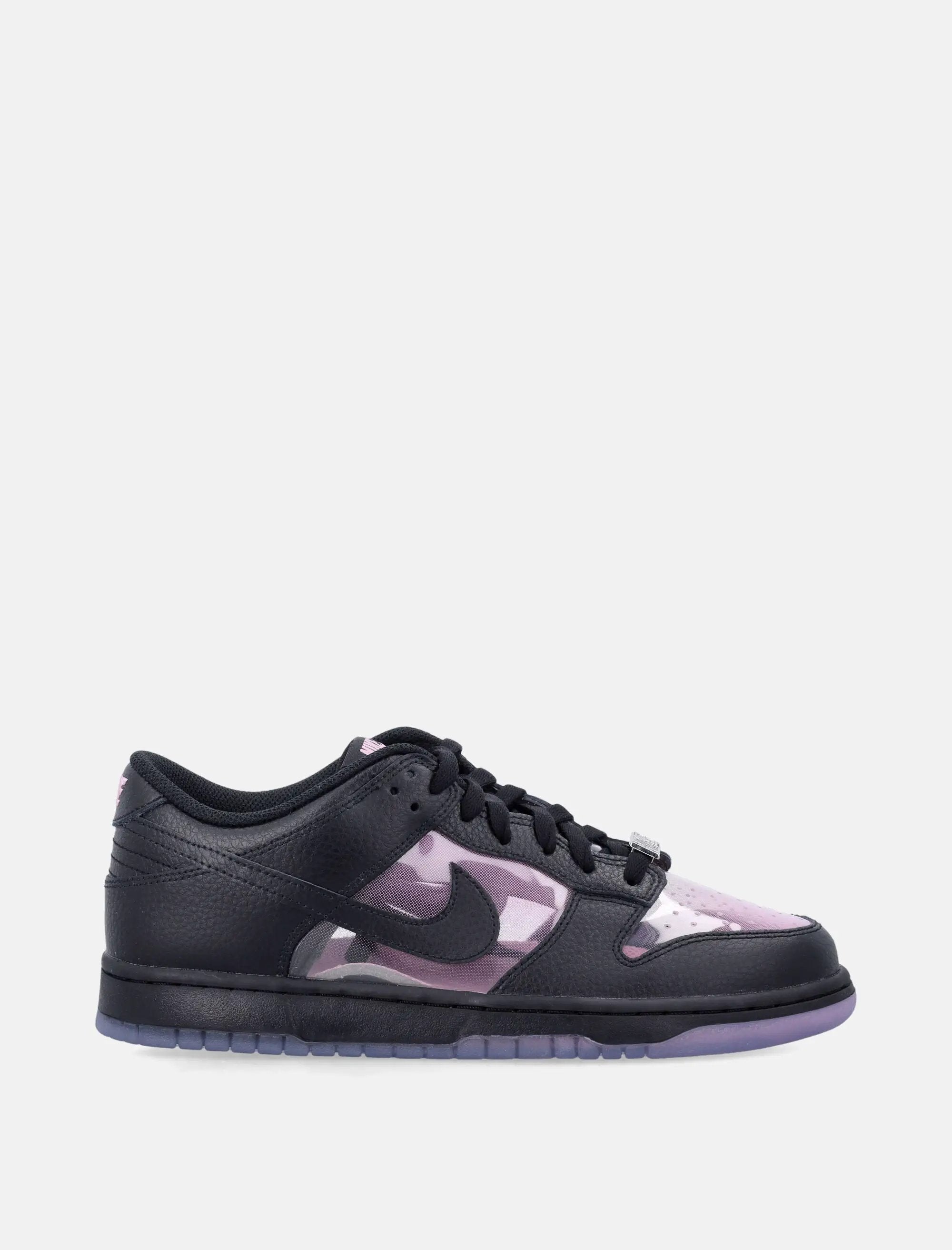 Dunk Low Sneakers In Black Leather With Pink Rise Accents Nike – Гарантія оригінальності – боковий вид