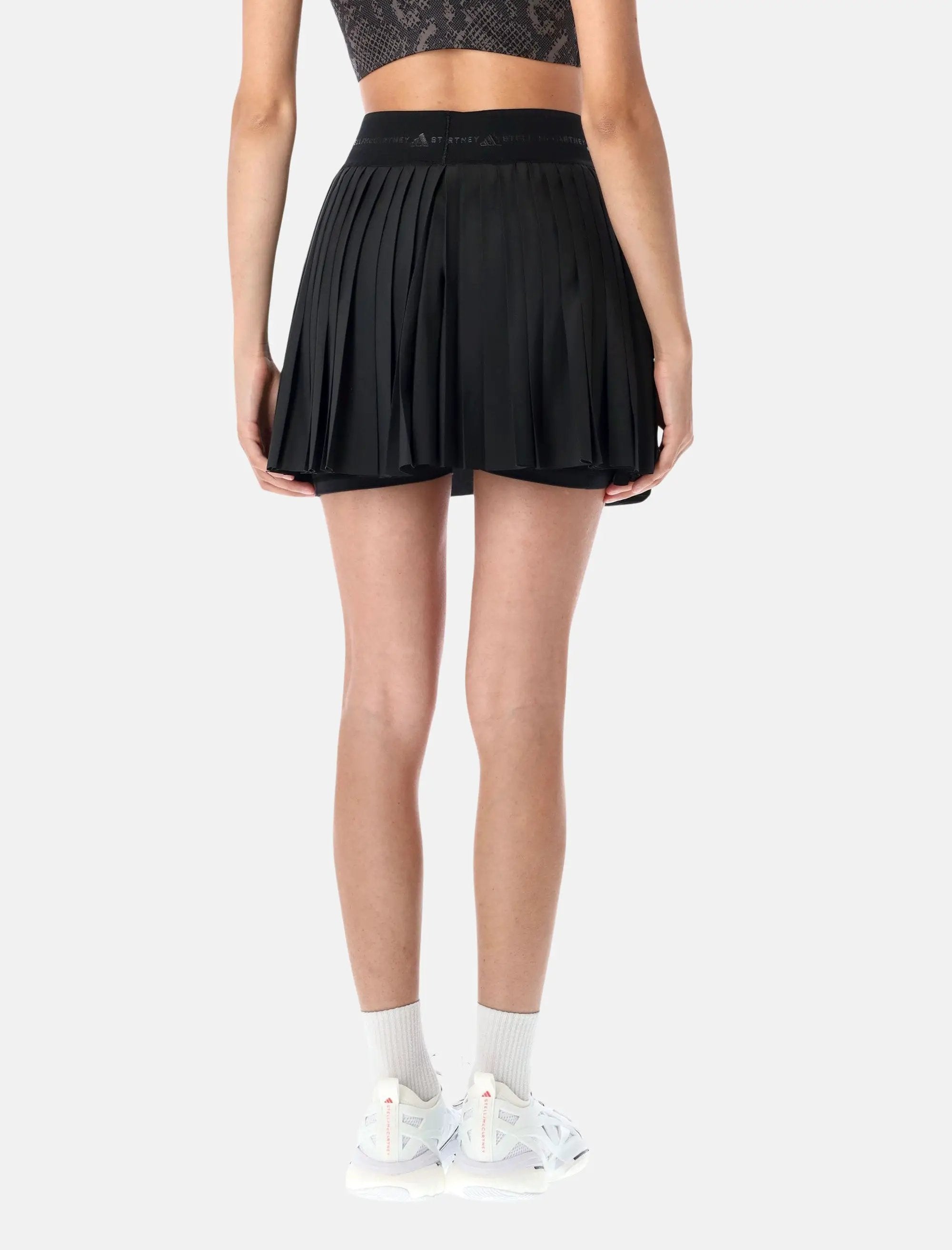 Оригінальна Pleated Training Skort Adidas – вид ззаду