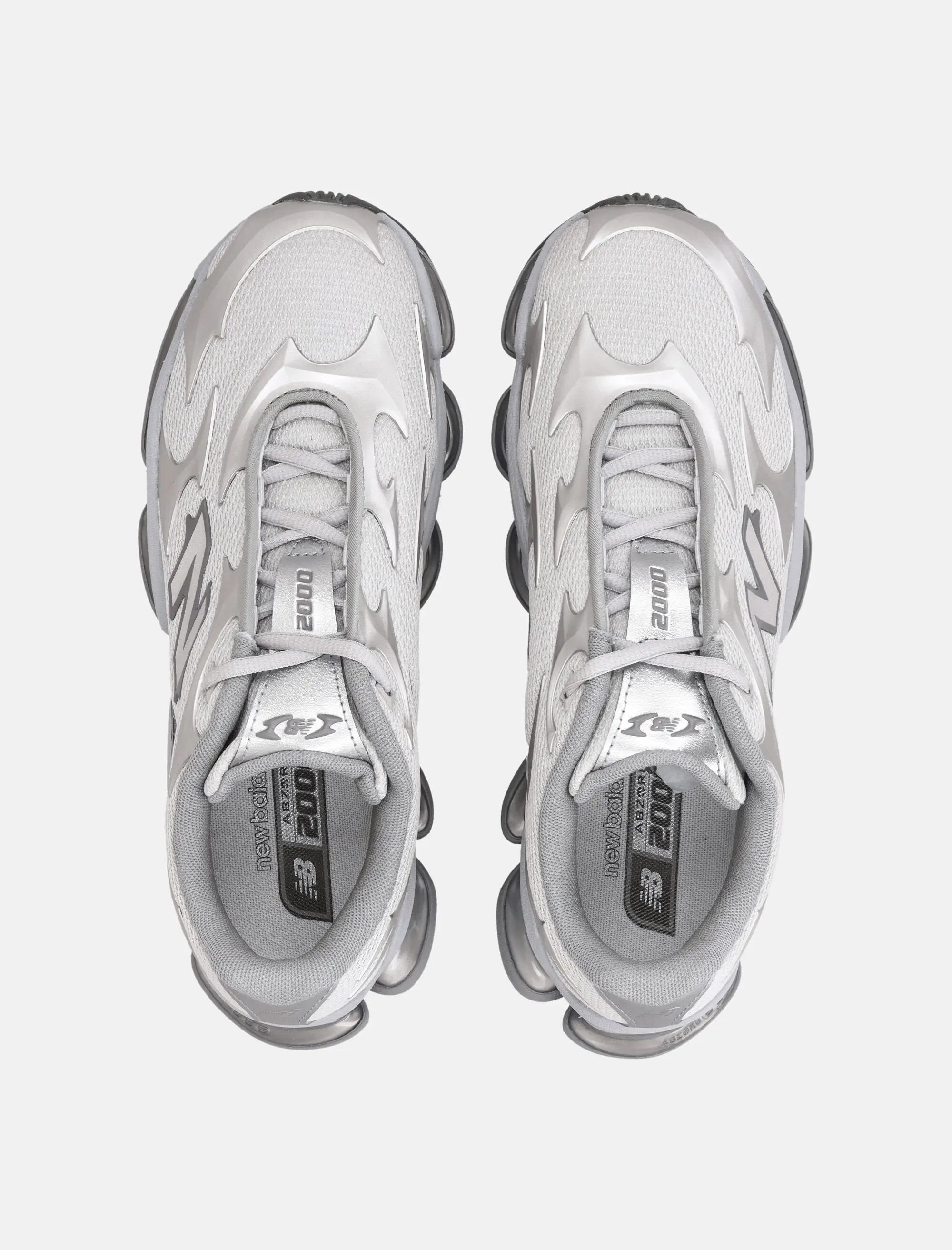 2000 Silver Sneakers New balance – Гарантія оригінальності – вид ззаду