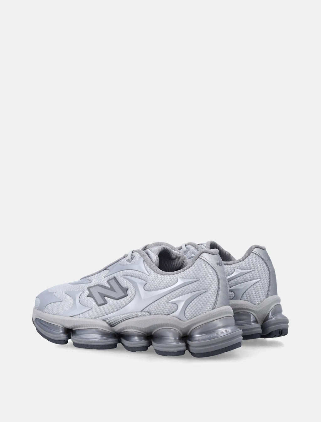 2000 Silver Sneakers New balance – Гарантія оригінальності – збільшений вид