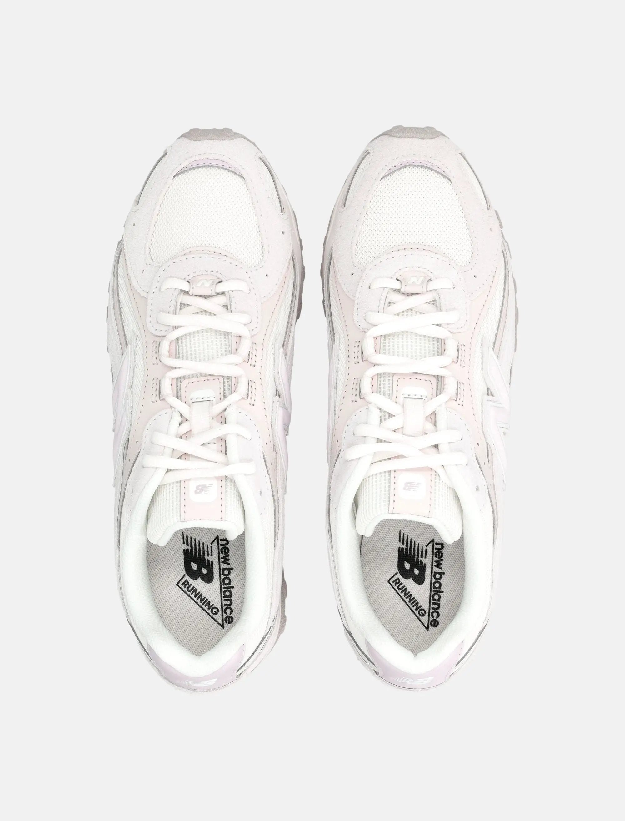 Оригінальна 204l Sneakers New balance – вид ззаду