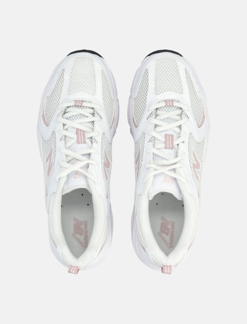 530 White And Pink Sneakers New balance оригінал – Купити в Україні – вид ззаду