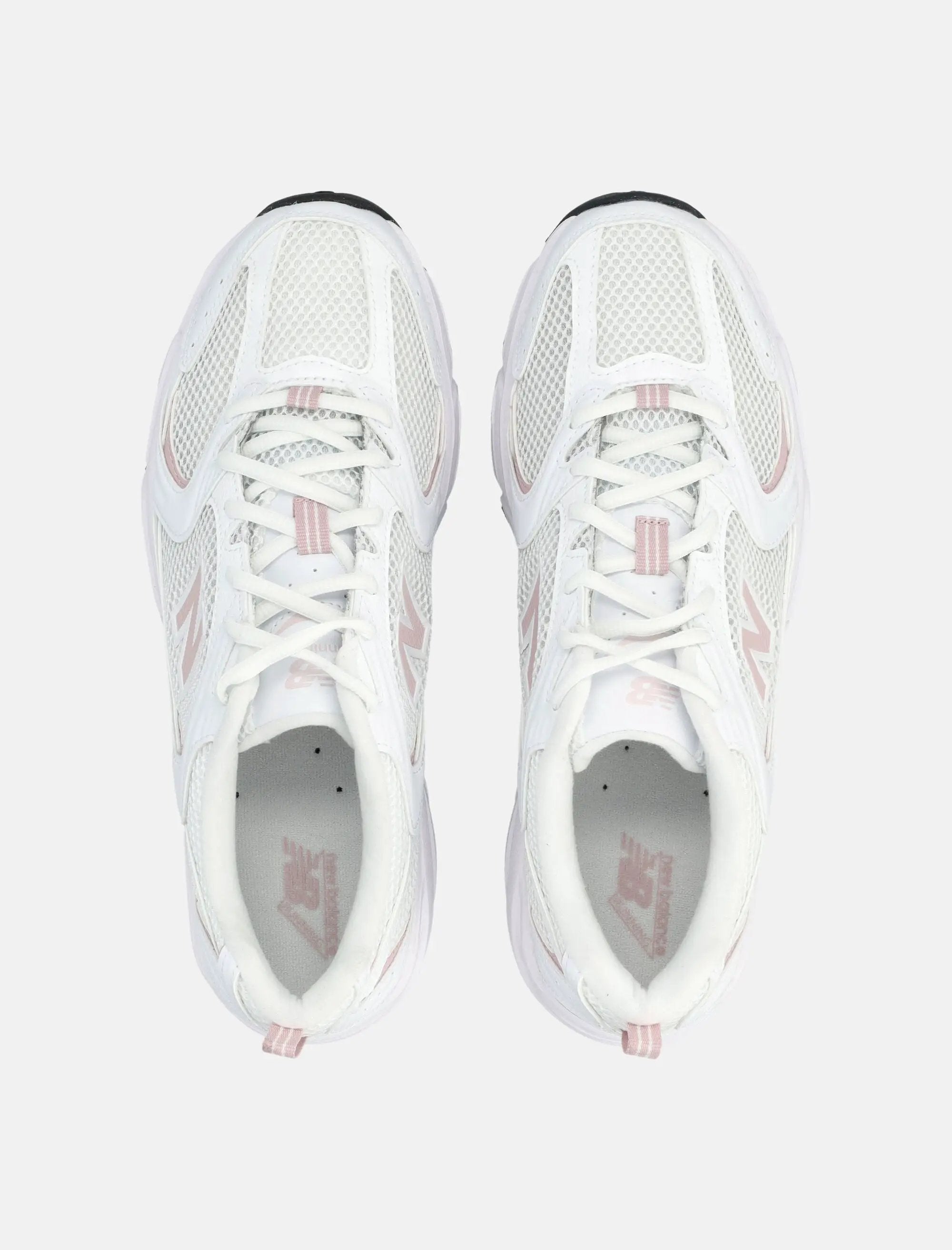 530 White And Pink Sneakers New balance оригінал – Купити в Україні – вид ззаду