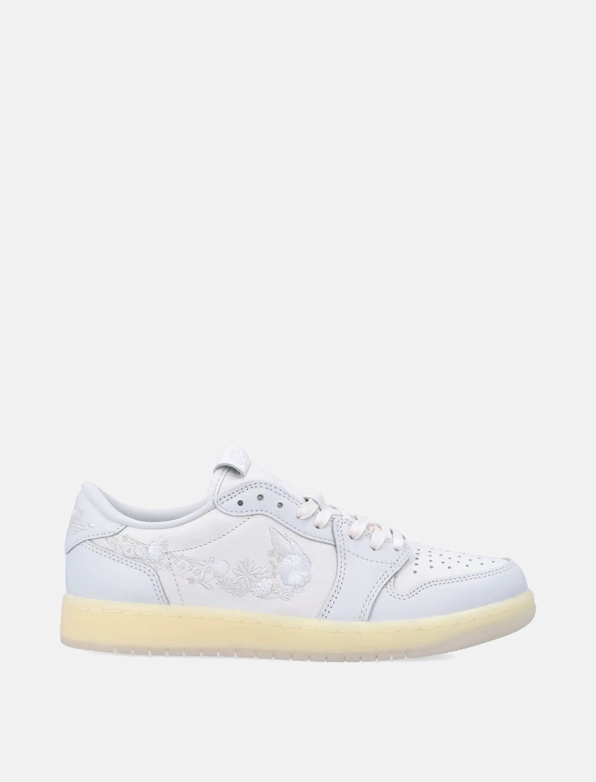 Air Jordan 1 Retro Low Sneakers Nike оригінал – Купити в Україні – боковий вид