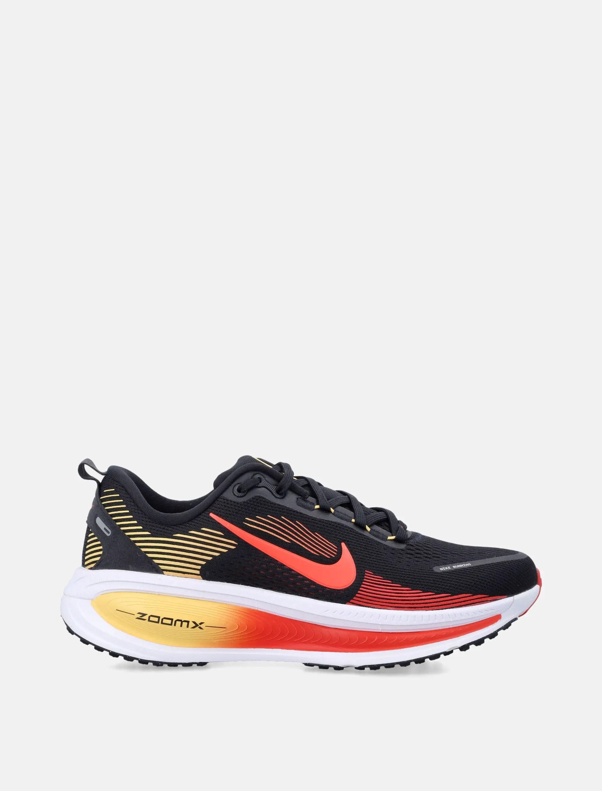 Оригінальна Vomero 18 Running Shoes Nike – боковий вид