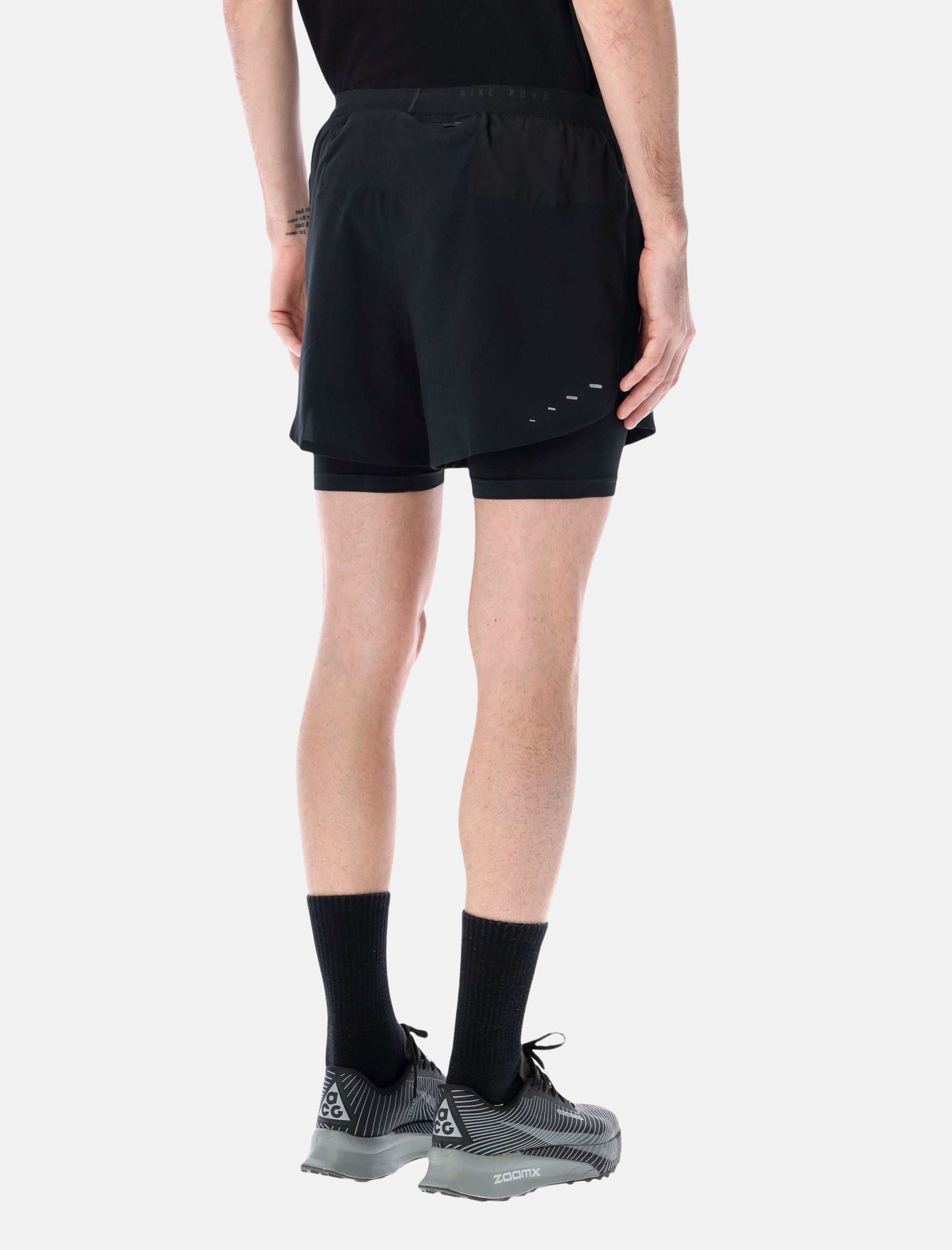 Stride Dri Fit Hybrid Running Shorts Nike оригінал – Купити в Україні – вид ззаду