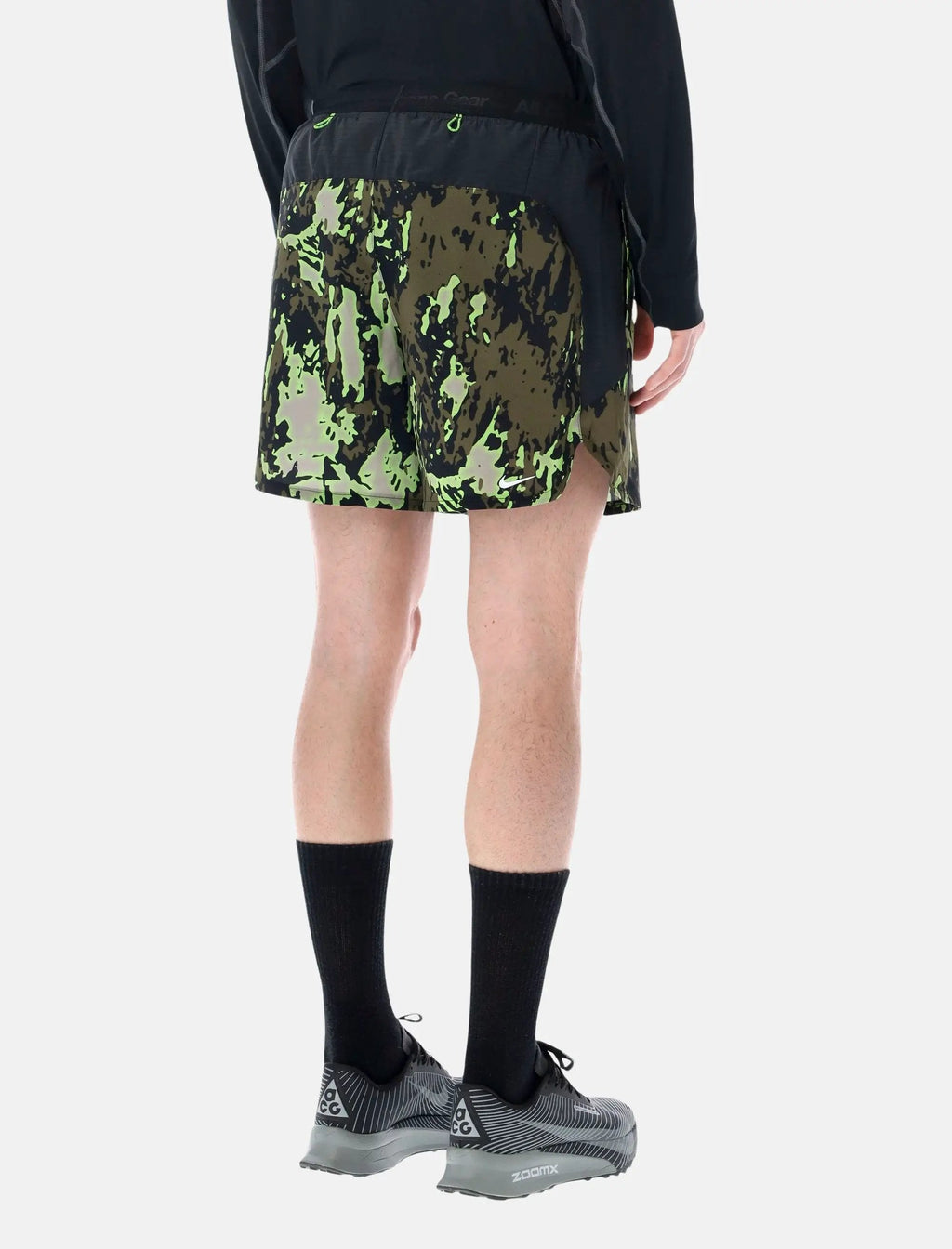 Оригінальна Dri Fit Trail Running Shorts Nike – вид ззаду