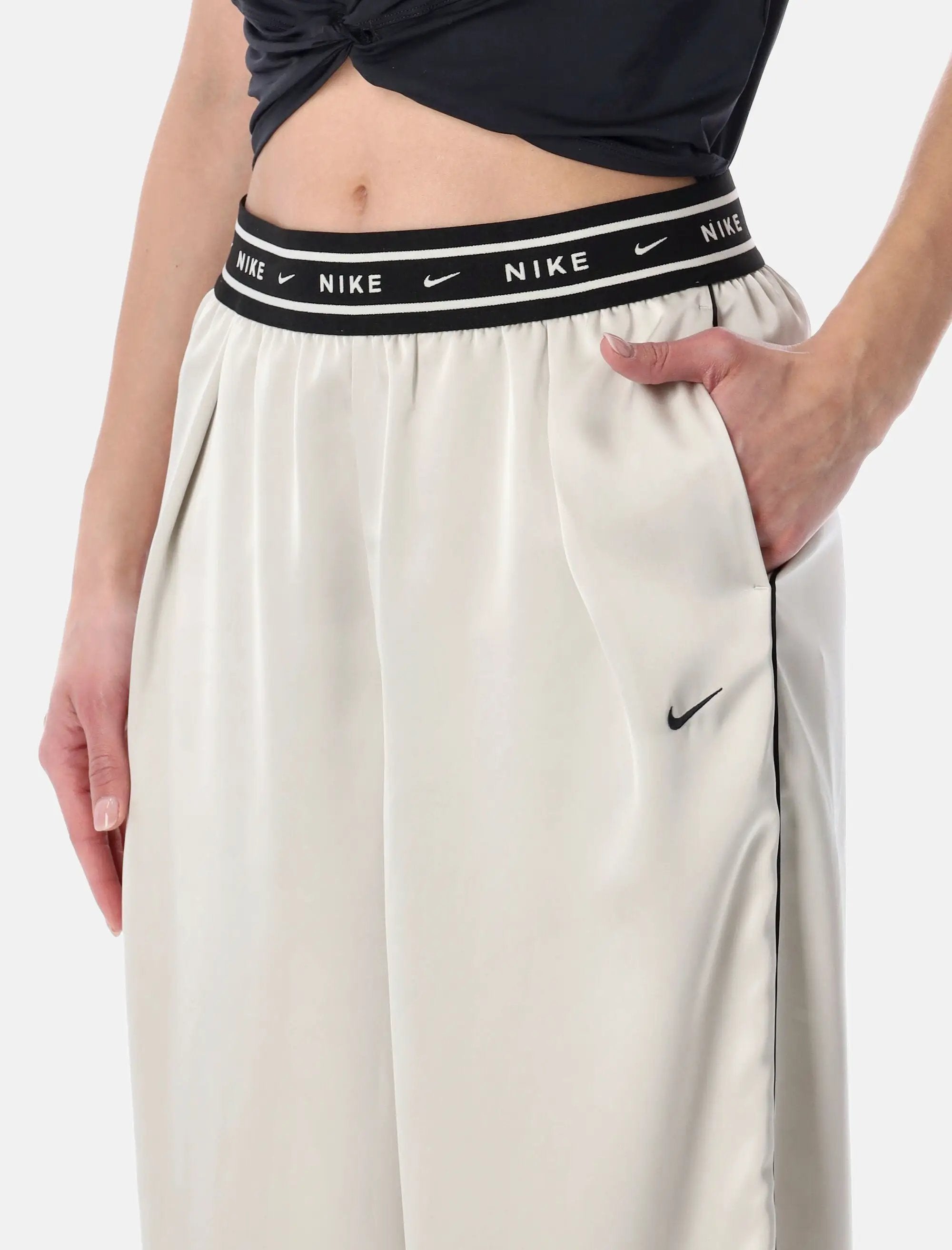 Sportswear Satin Trousers Nike оригінал – Купити в Україні – детальний вид