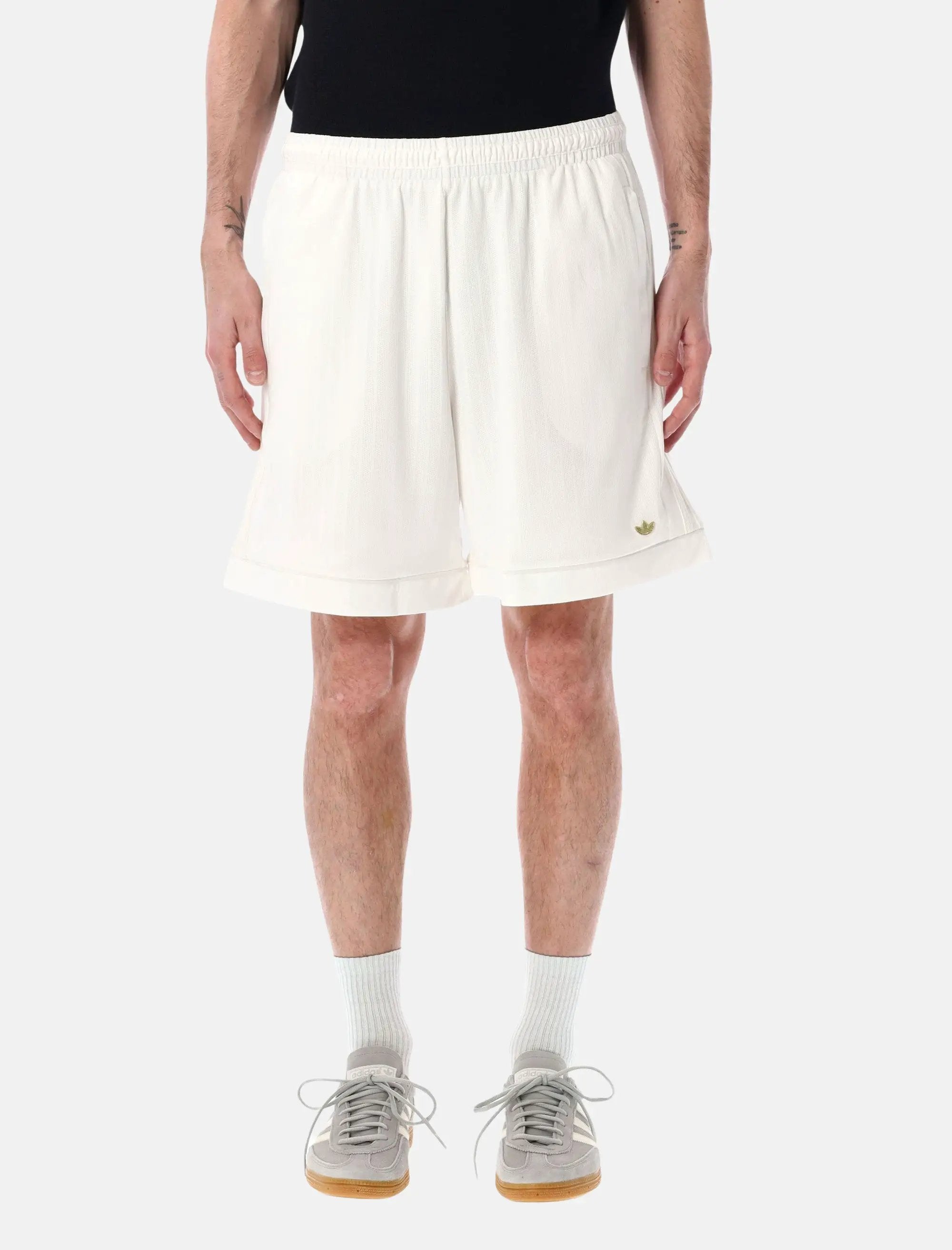 Оригінальна 98 Jacquard Shorts Adidas – боковий вид