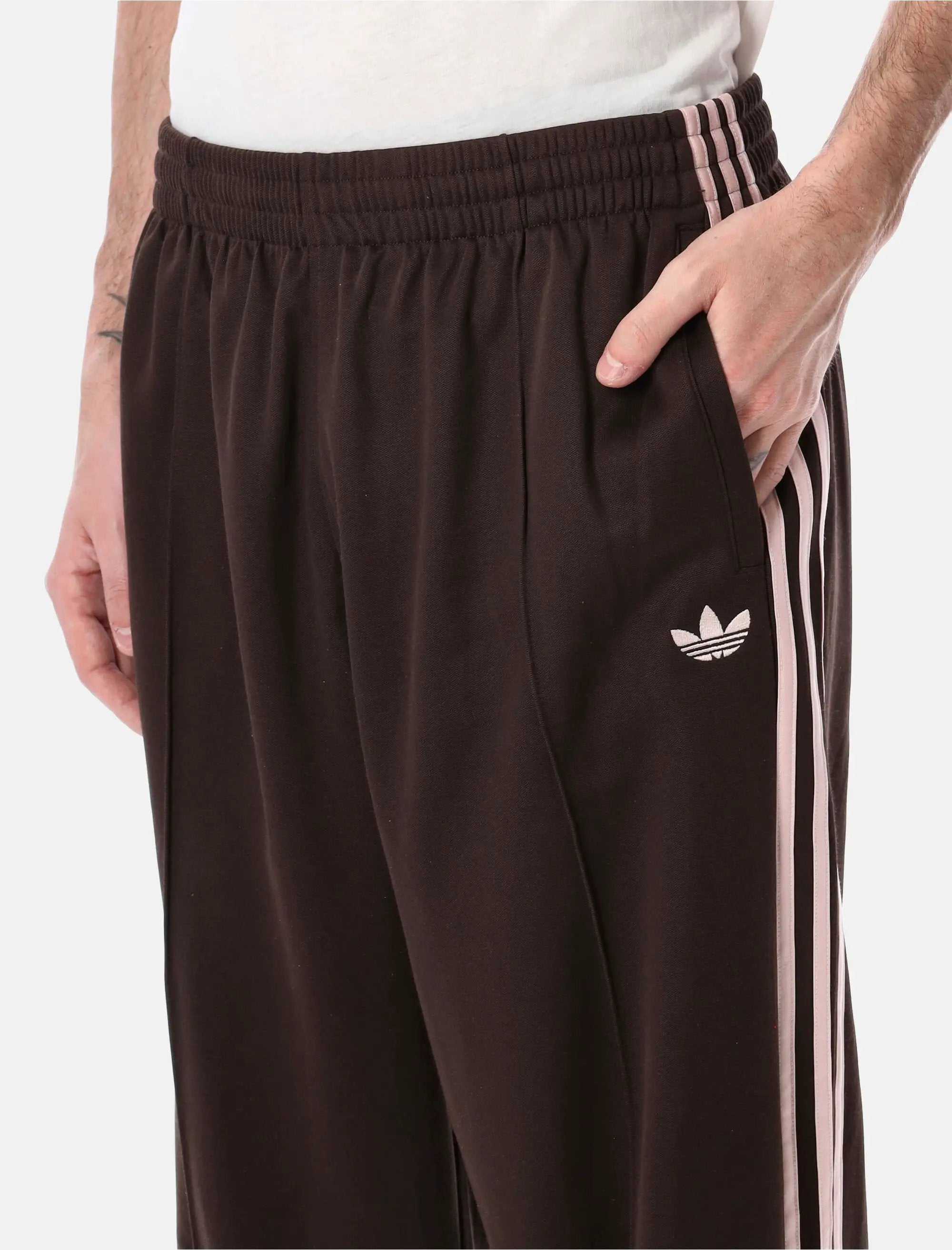 Оригінальна Baggy Training Pants Adidas – детальний вид