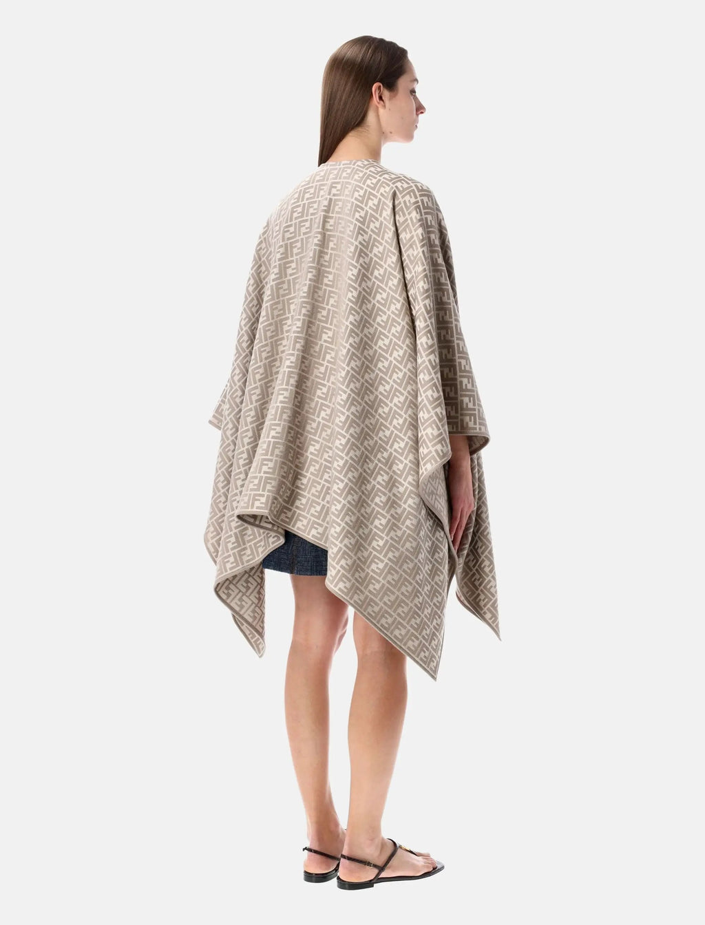 Ff Wool And Silk Poncho Fendi – Гарантія оригінальності – вид ззаду