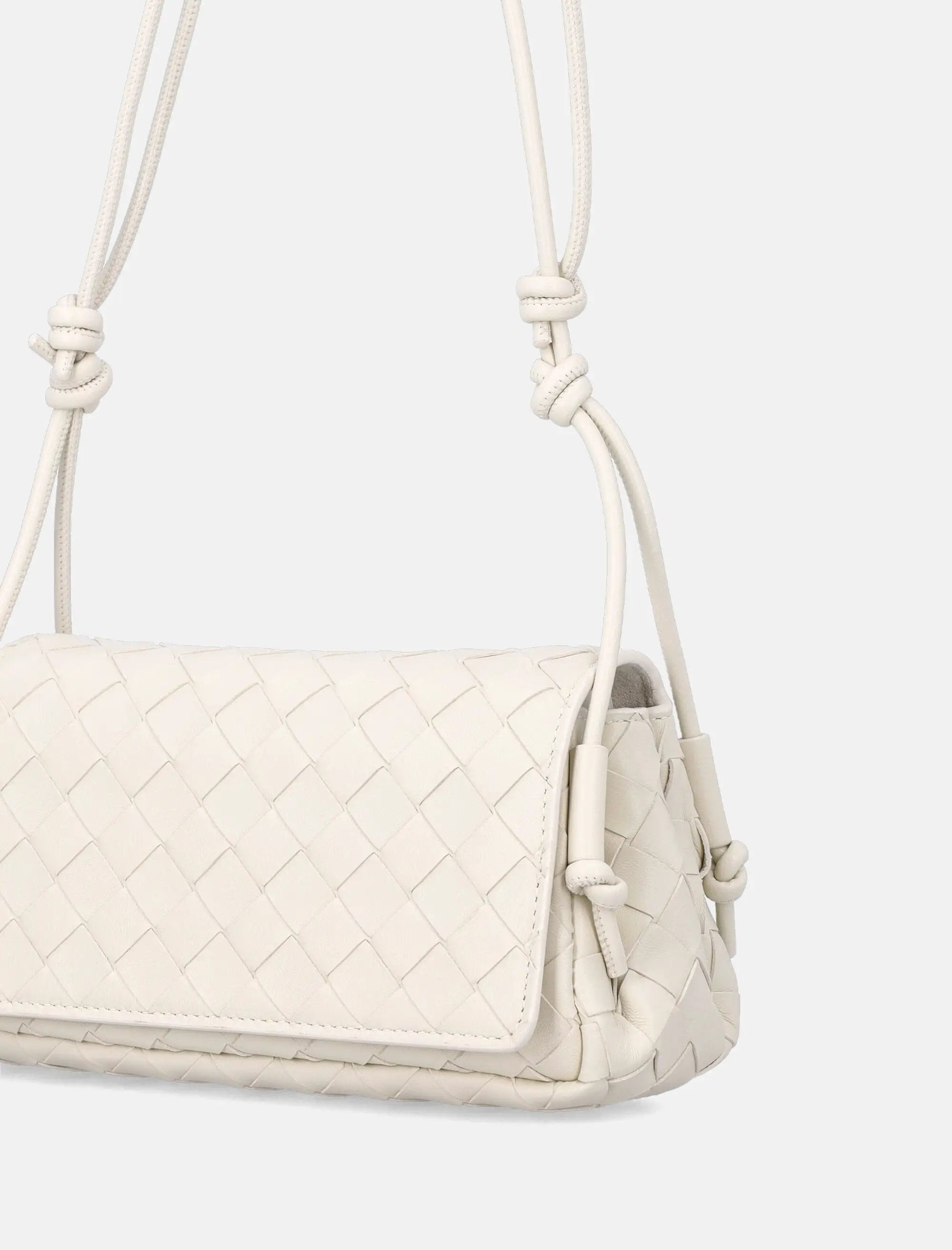 Notturno Pouch Bottega veneta – Гарантія оригінальності – вид ззаду