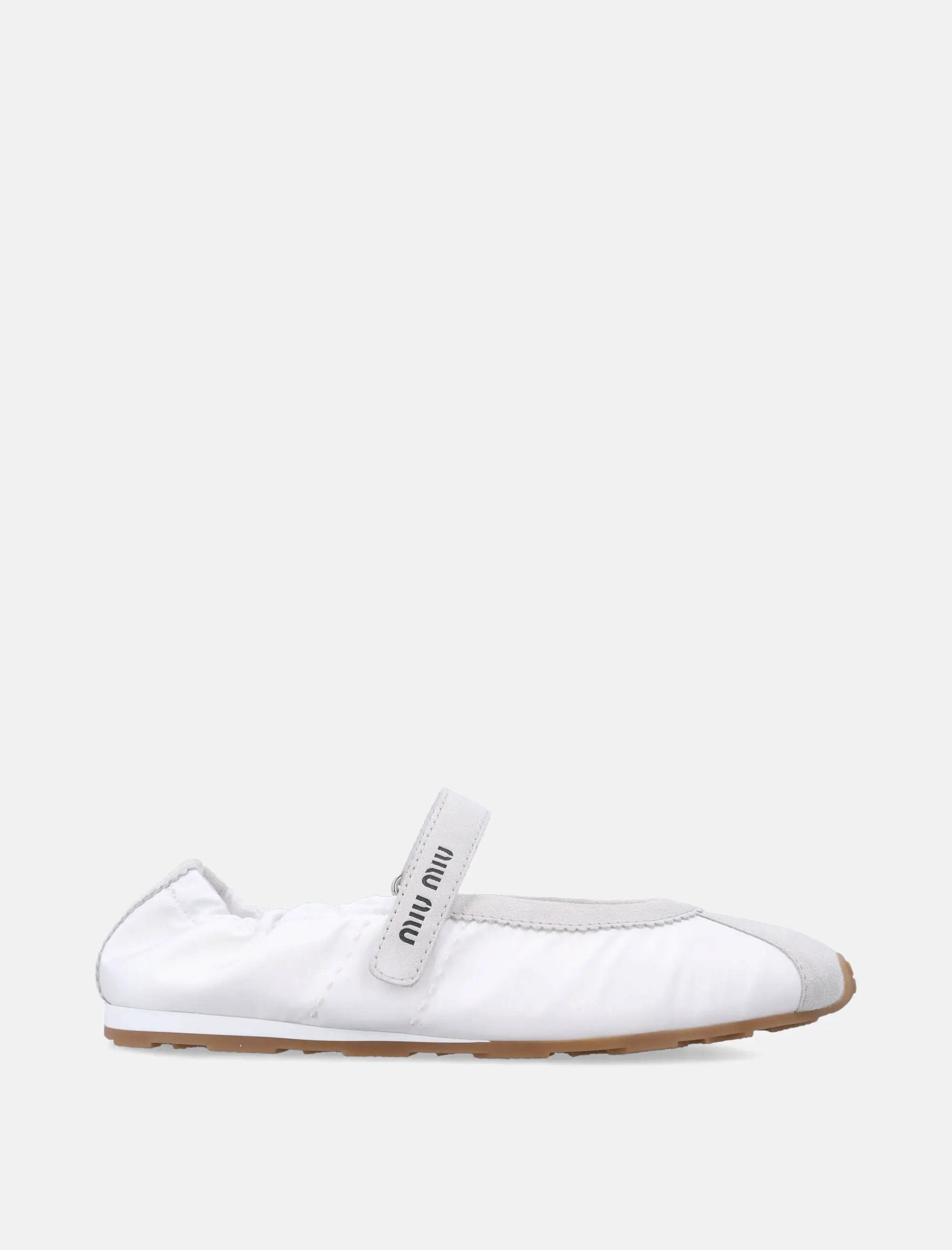 Оригінальна Plume Ballerina Sneakers Miu miu – боковий вид