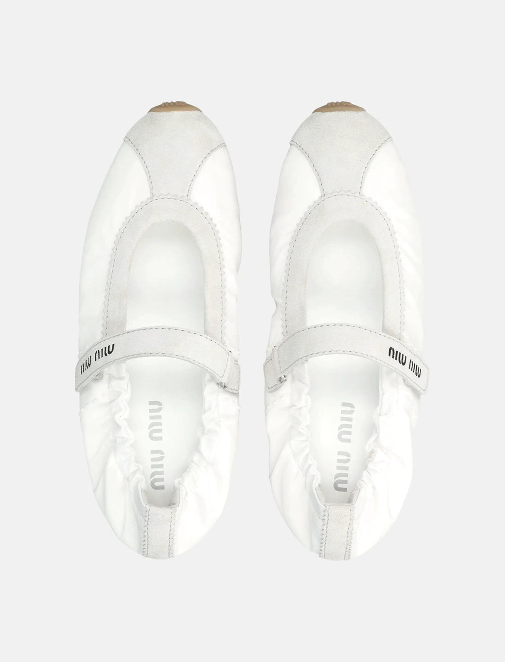 Оригінальна Plume Ballerina Sneakers Miu miu – вид ззаду