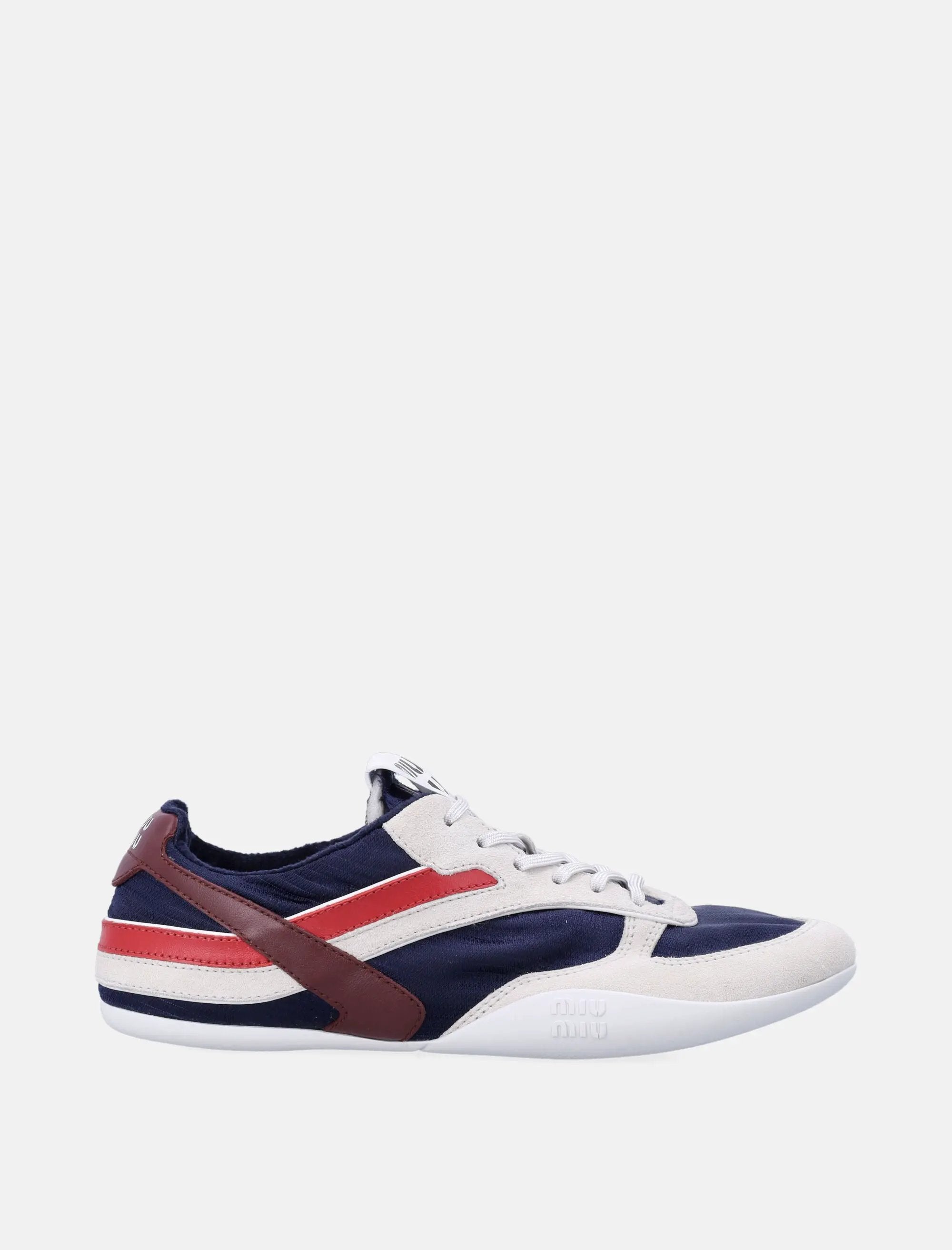 Оригінальна Gymnasium Womans Sneakers In Technical Fabric And Suede Leather Miu miu – боковий вид