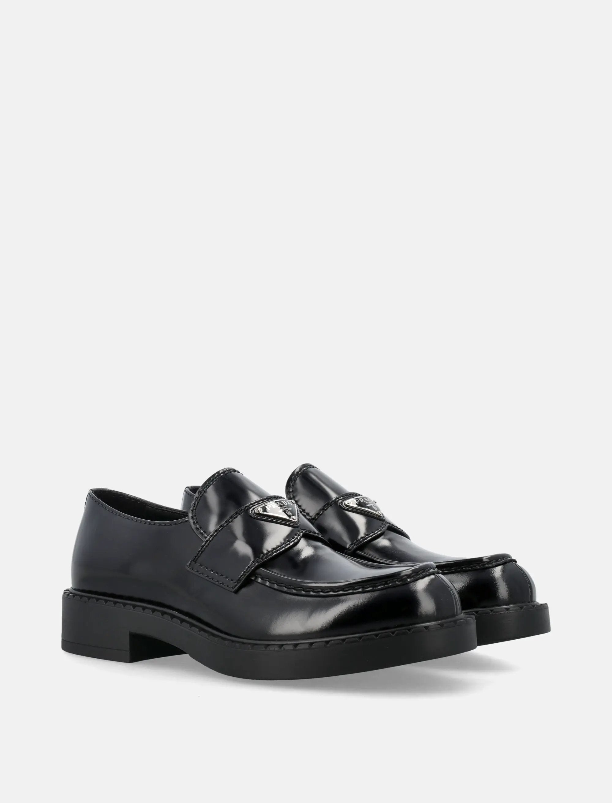 Оригінальна Chocolate Brushed Leather Loafers Prada – вид ззаду