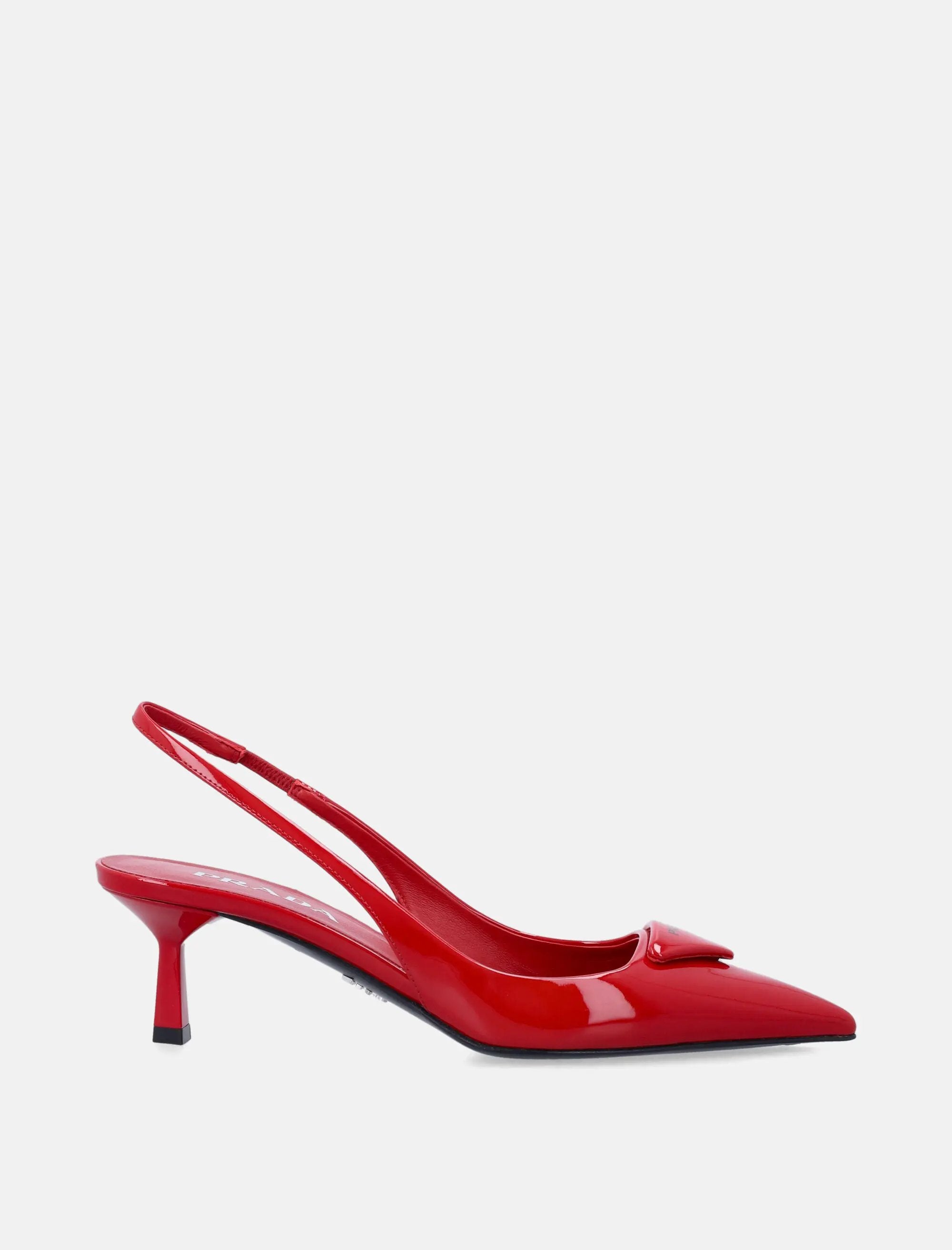 Оригінальна Red Patent Slingback Pumps Prada – боковий вид