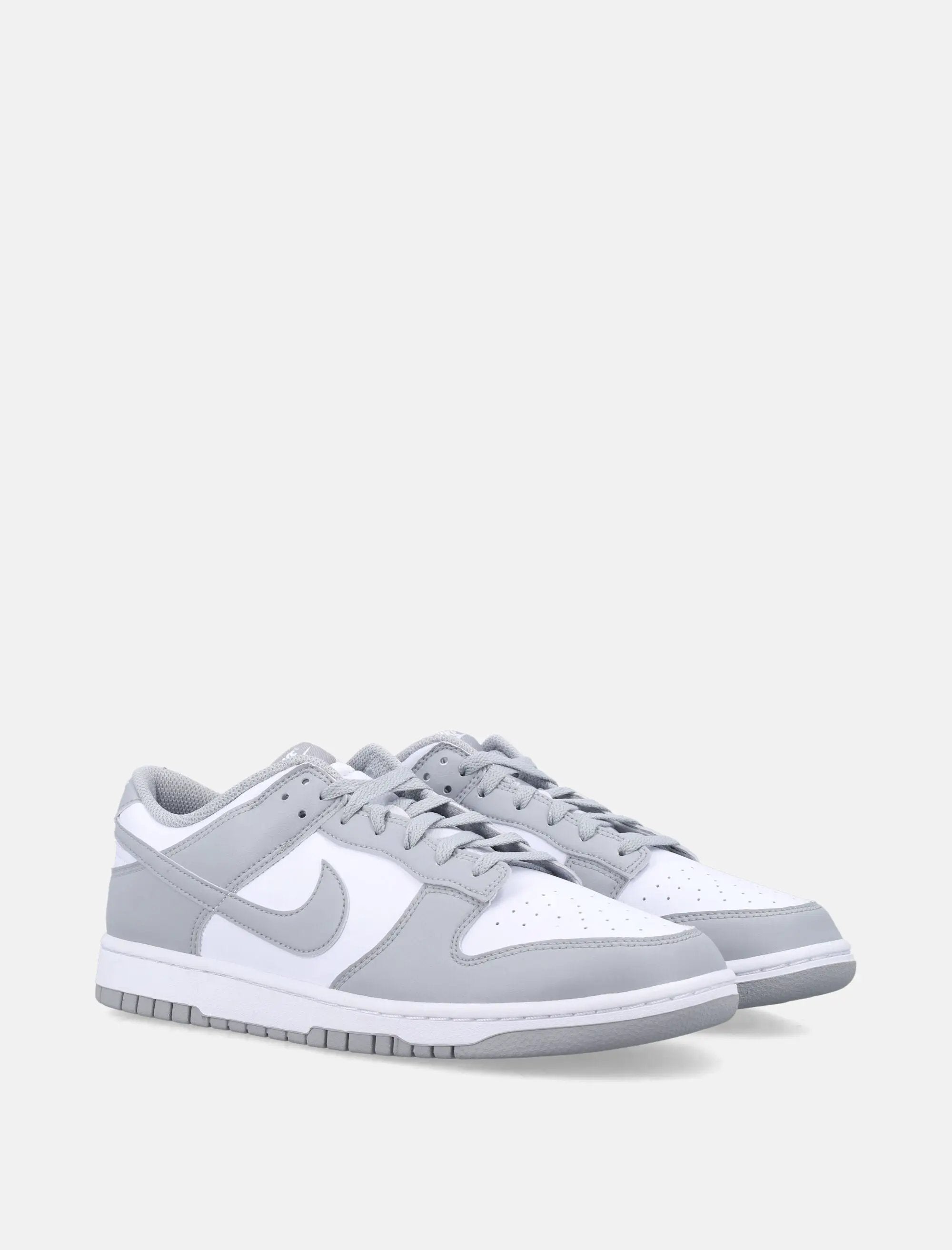 Оригінальна Dunk Low Retro Sneakers Nike – детальний вид