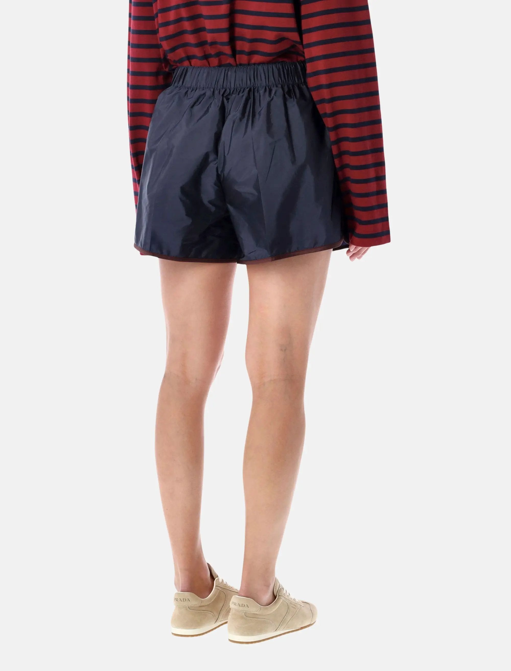 Recycled Nylon Shorts Prada оригінал – Купити в Україні – вид ззаду