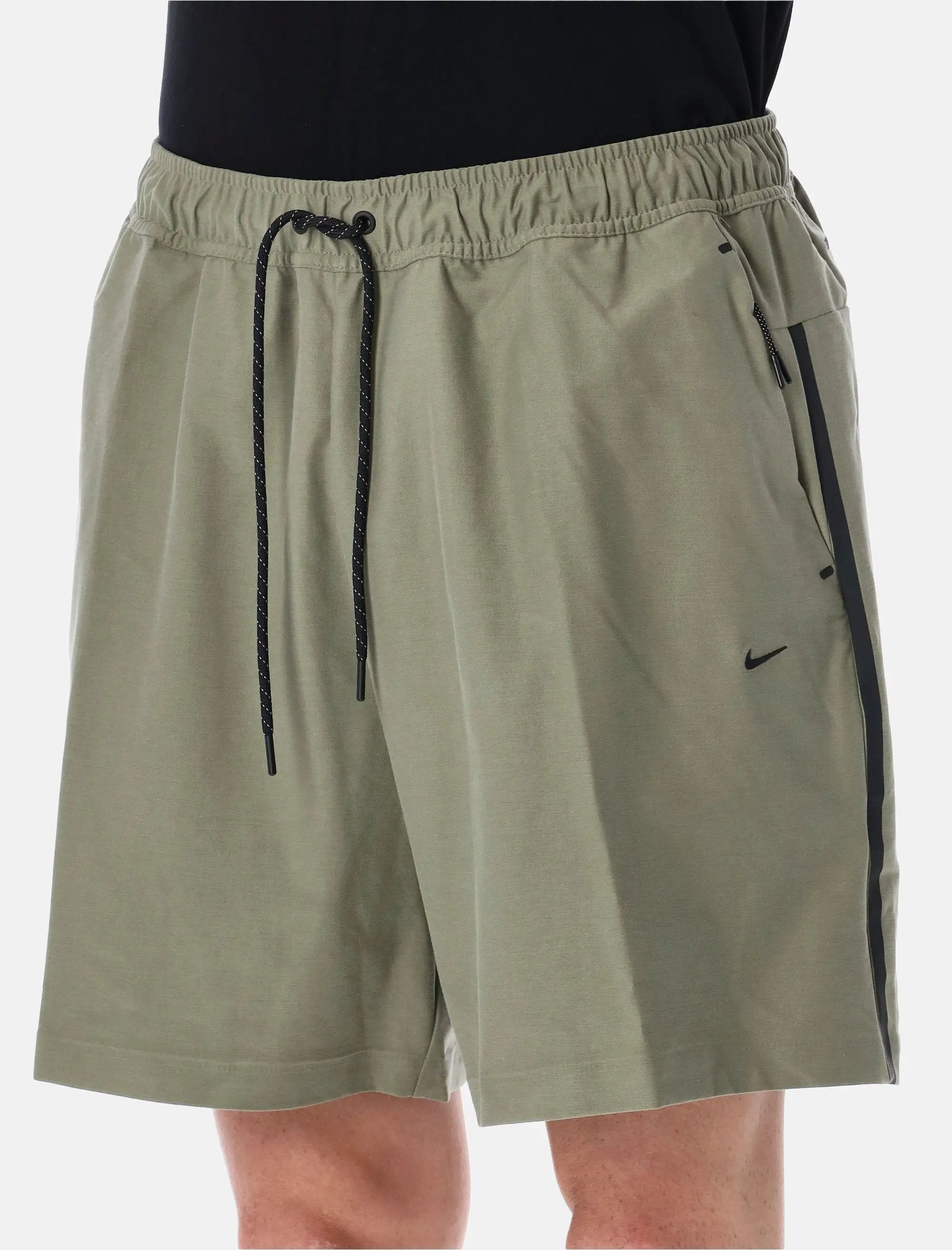 Оригінальна Tech Dri Fit Shori Shorts Nike – детальний вид