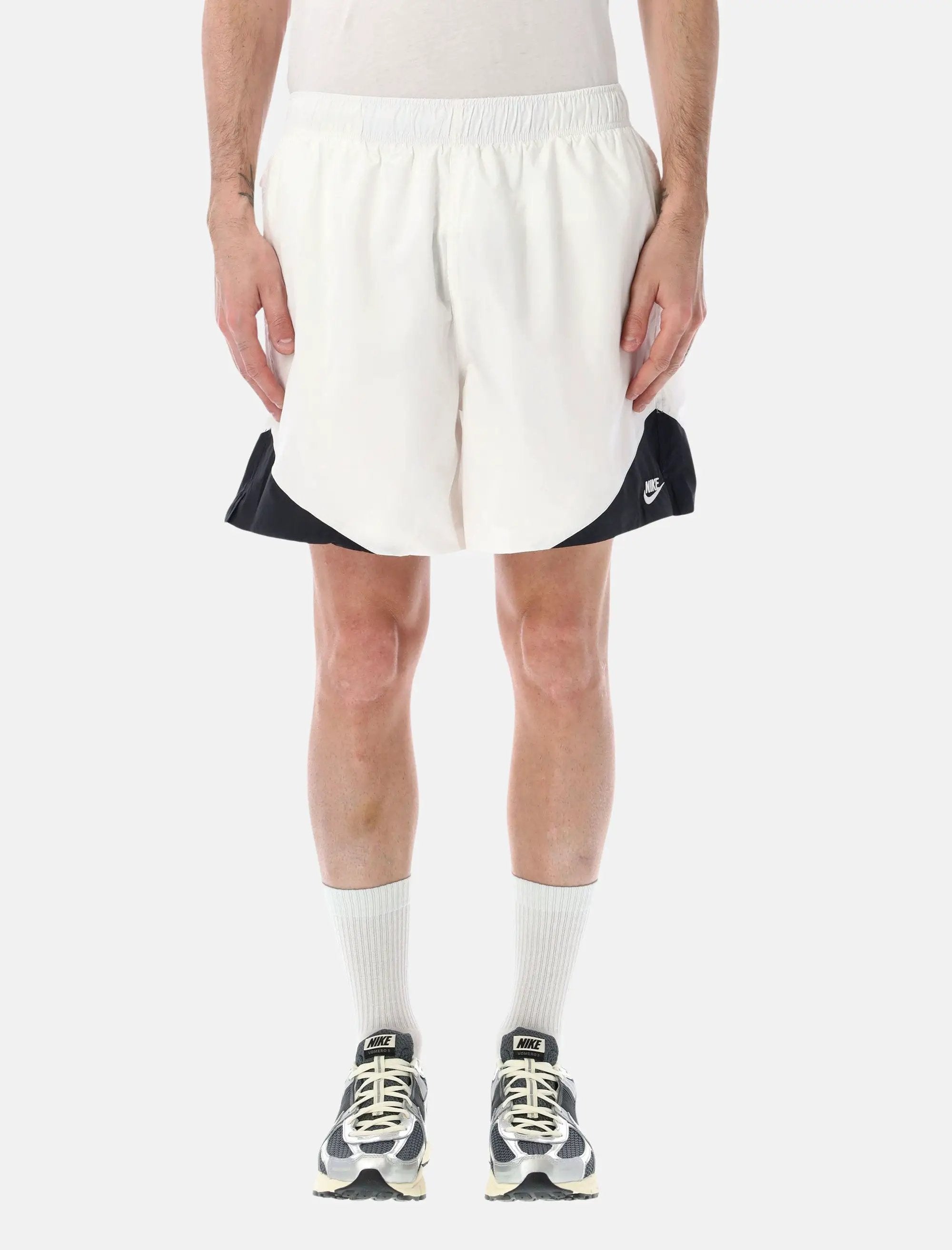 Lightweight Fabric Sport Shorts Nike – Гарантія оригінальності – боковий вид