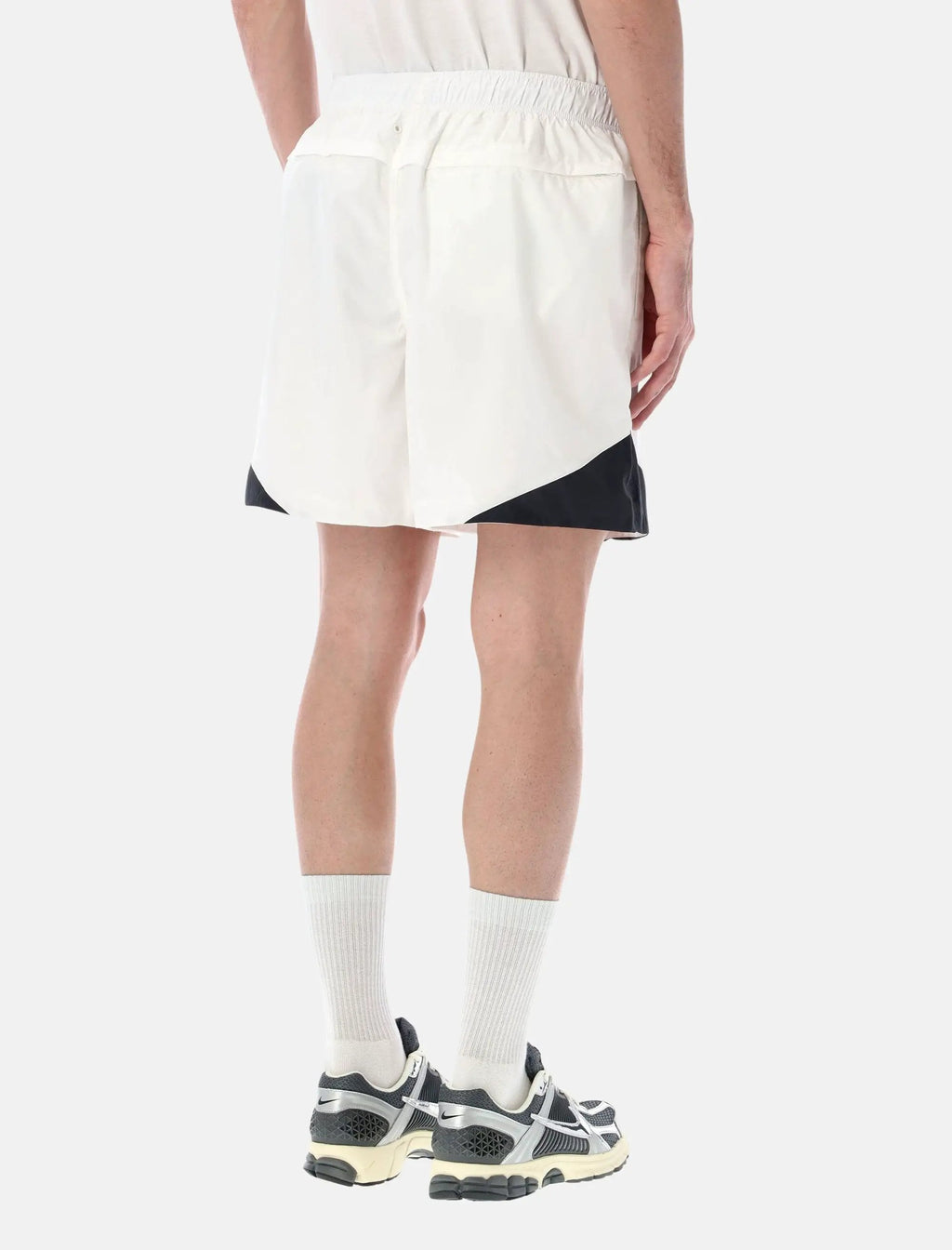 Lightweight Fabric Sport Shorts Nike – Гарантія оригінальності – вид ззаду