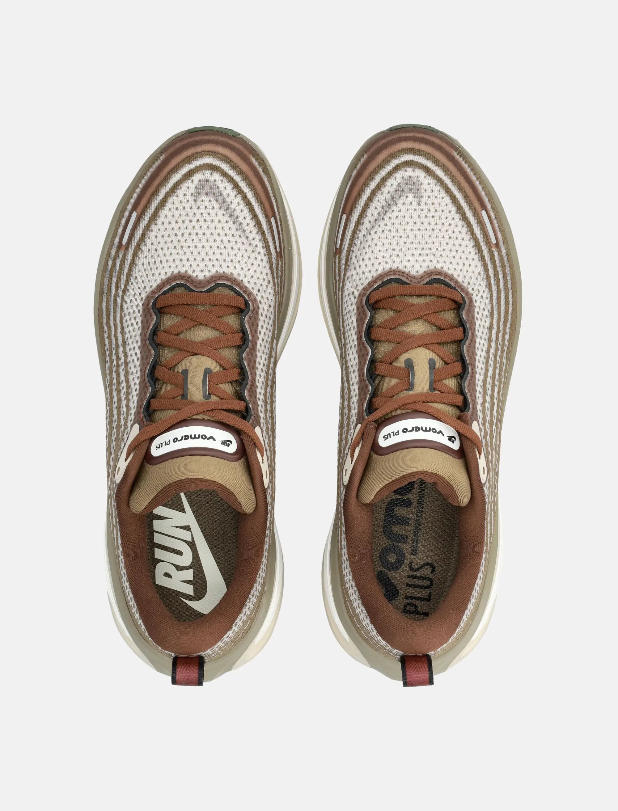 Оригінальна Vomero Plus Zoomx Sneakers Nike – вид ззаду