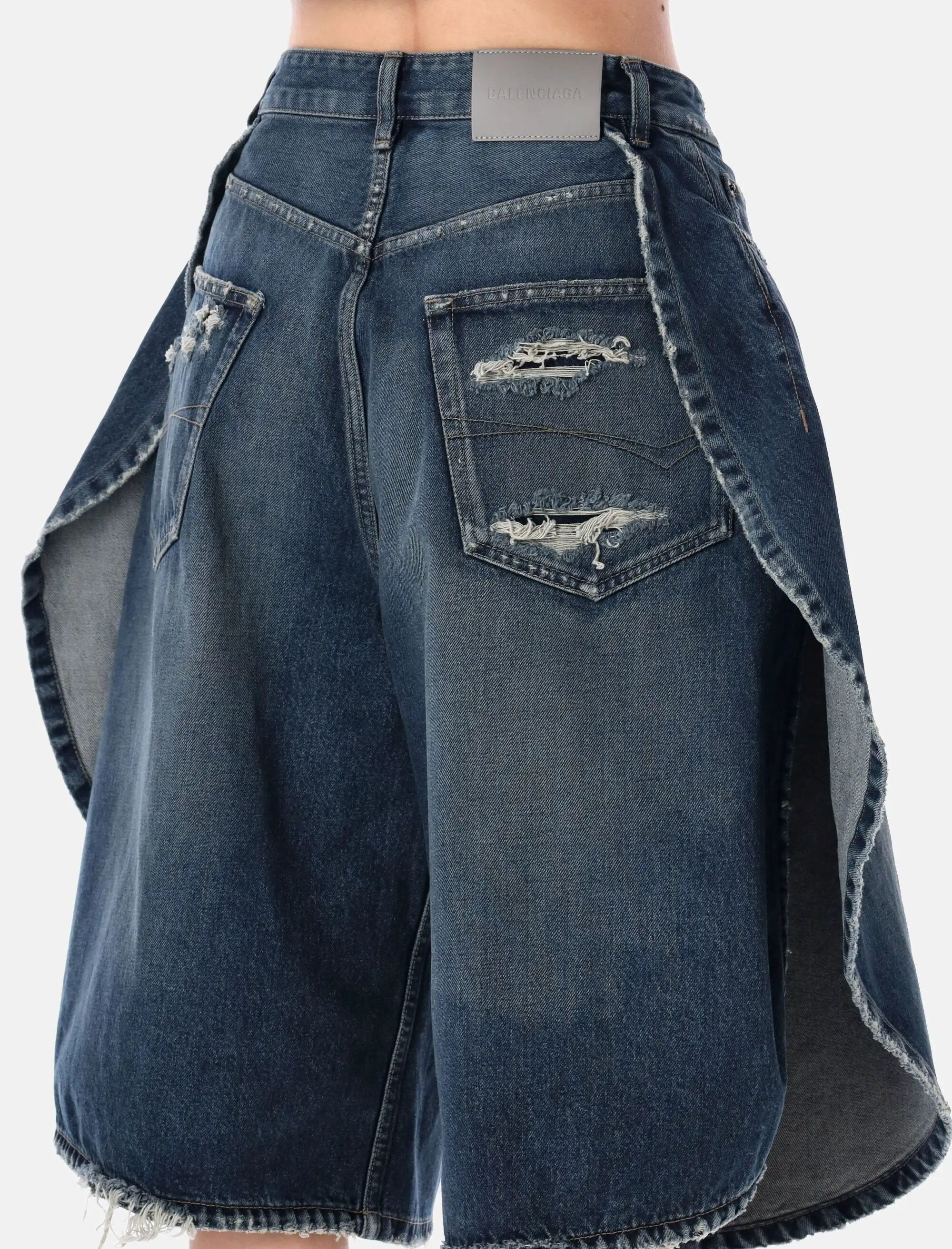 Оригінальна Dark Denim Tulip Bermuda Balenciaga – детальний вид