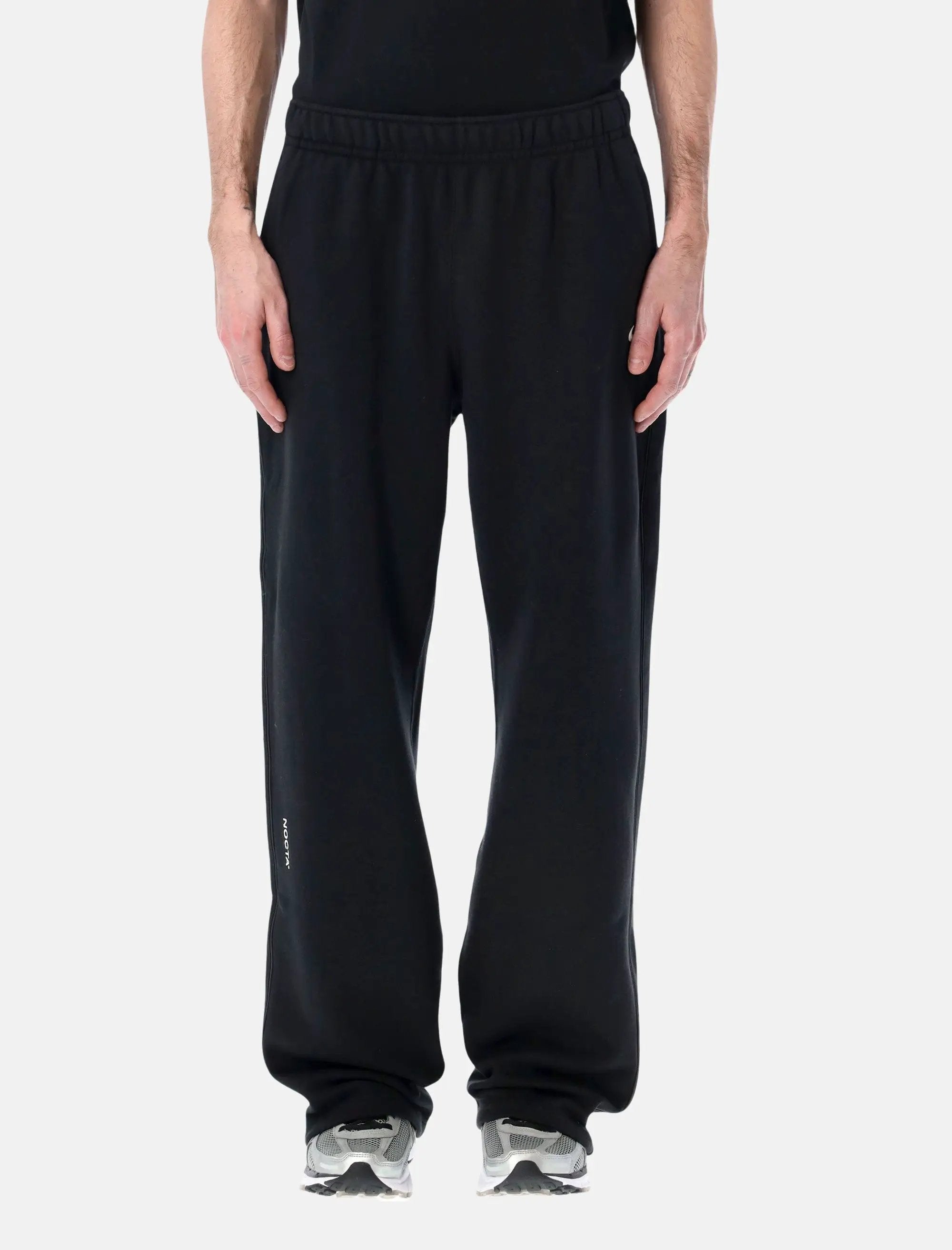Оригінальна Nocta Fleece Pants Nike – боковий вид