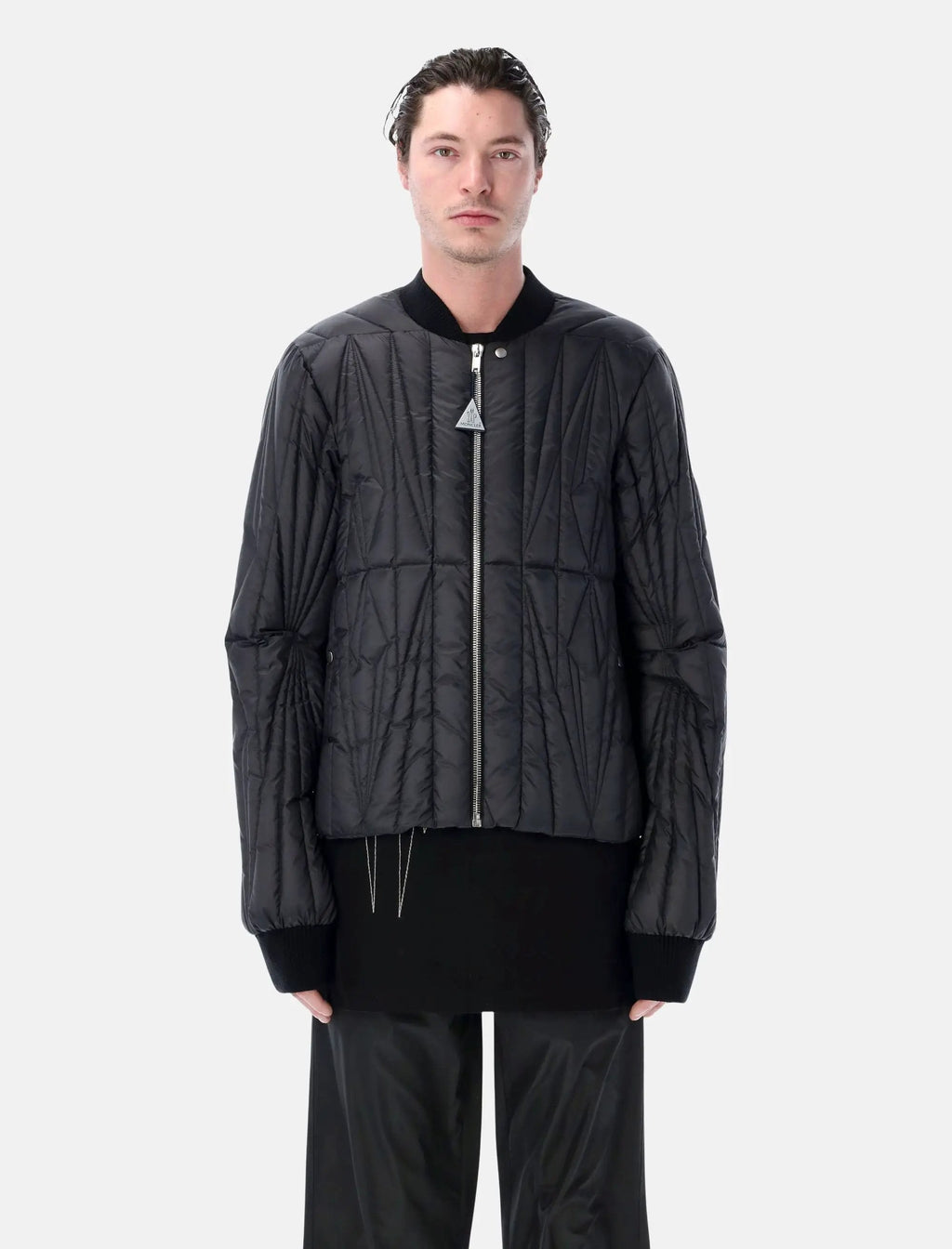 Moncler Outerwear оригінал | Швидка доставка Україна – боковий вид
