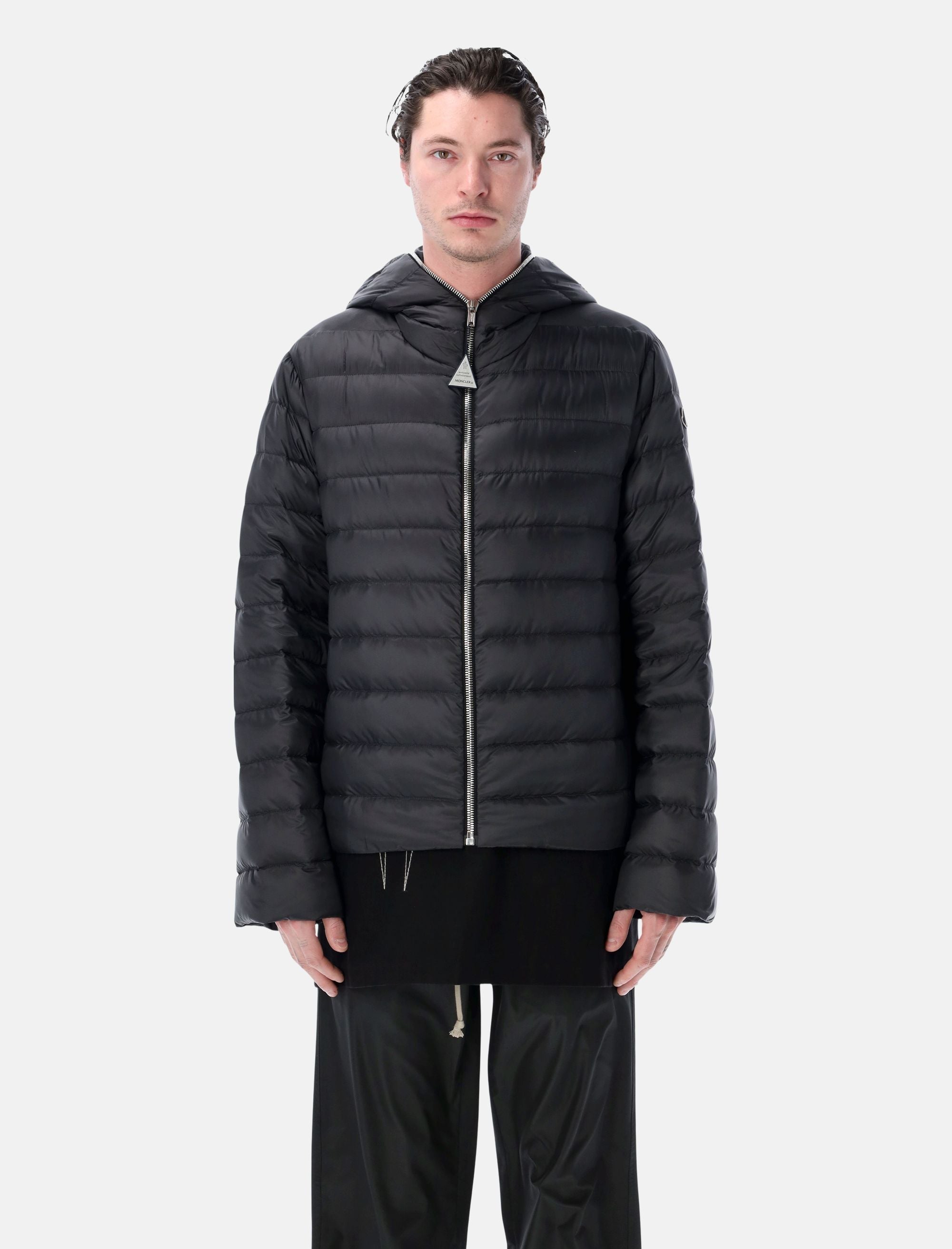 Moncler Outerwear оригінал | Швидка доставка Україна – боковий вид