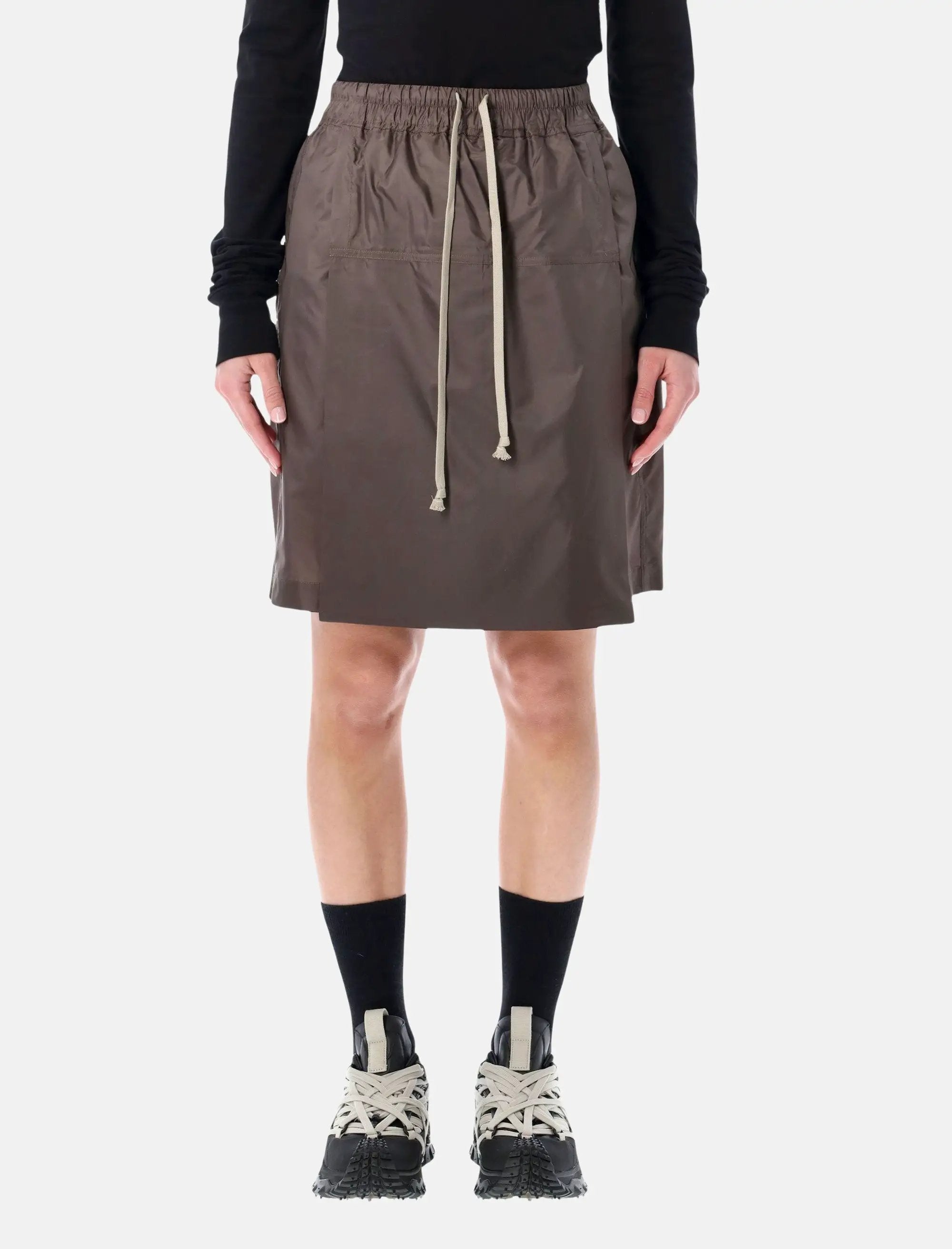 Оригінальна Kilt Shorts Drawstring Taupe Moncler – боковий вид