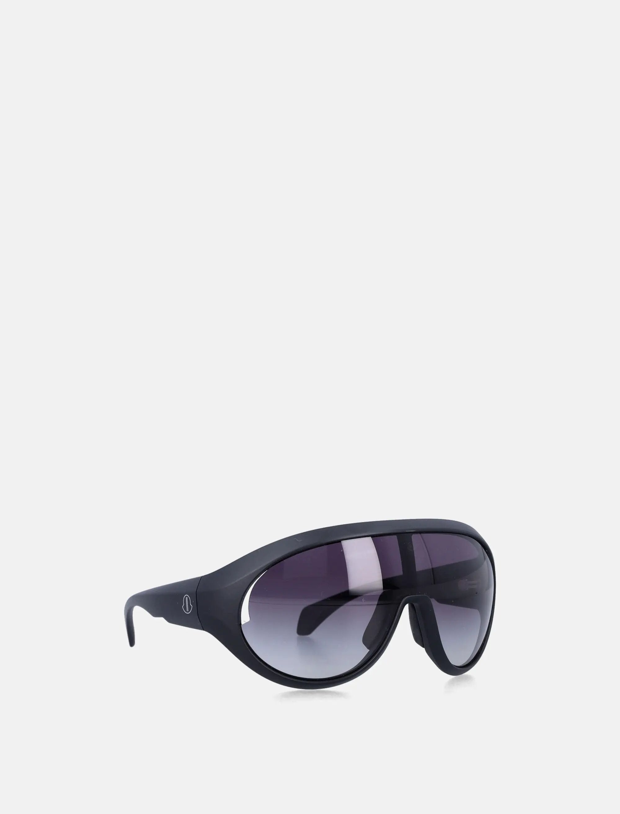 Оригінальна Sunglasse Moncler – детальний вид