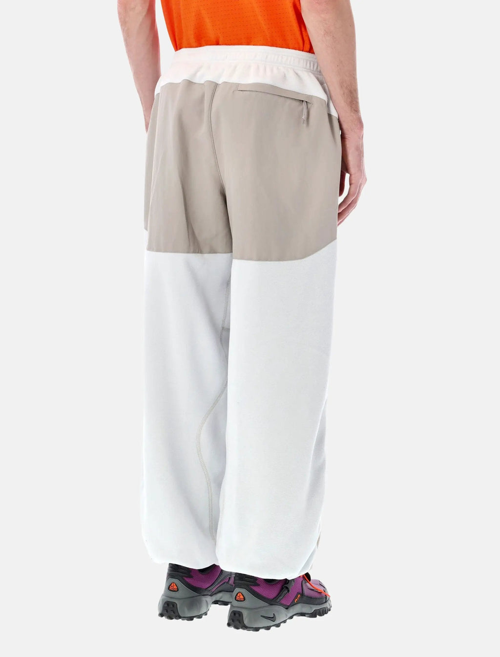 Оригінальна Wolf Tree Plus Fleece Pants Nike – вид ззаду