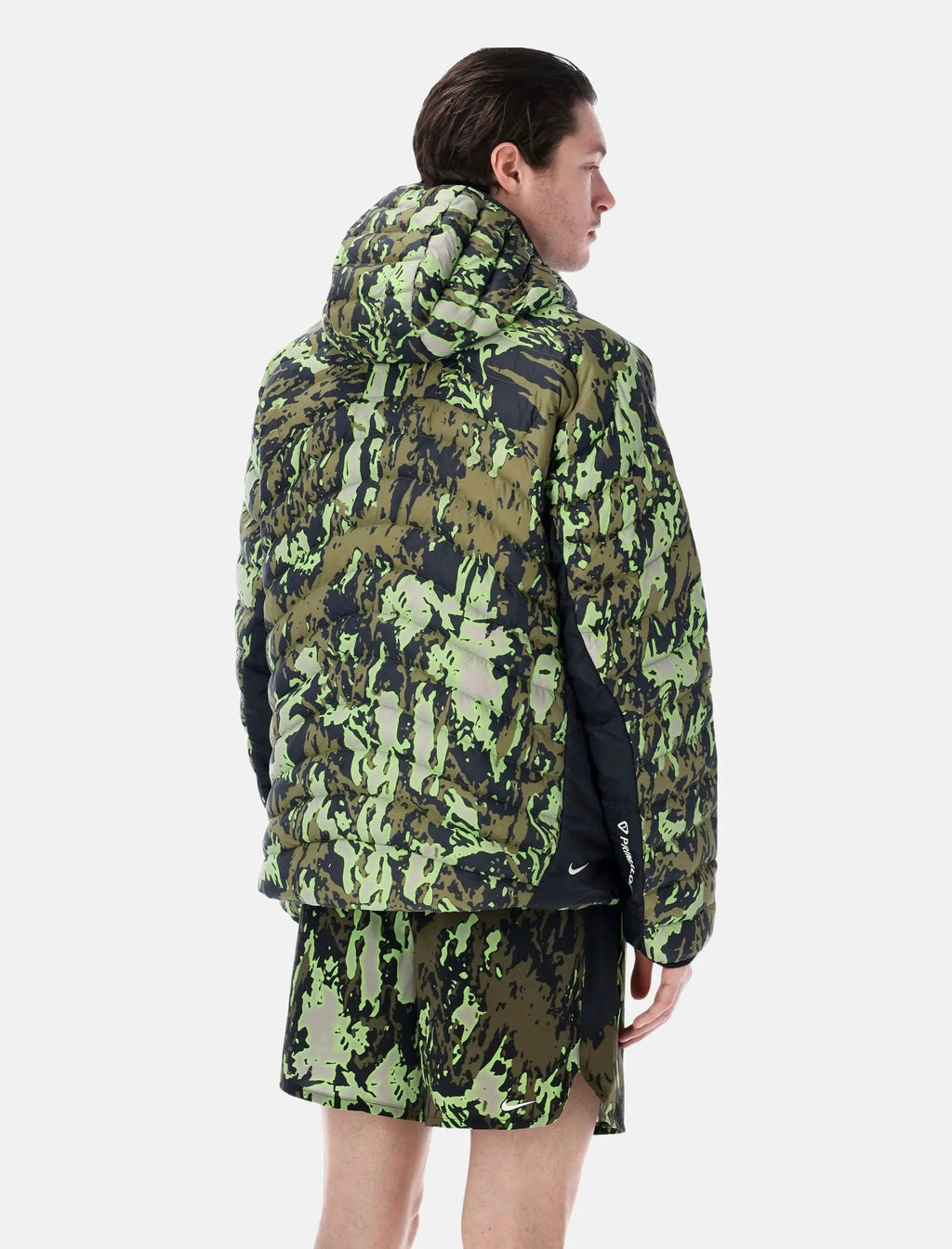 Оригінальна Lava Flow Therma Fit Jacket Nike – вид ззаду