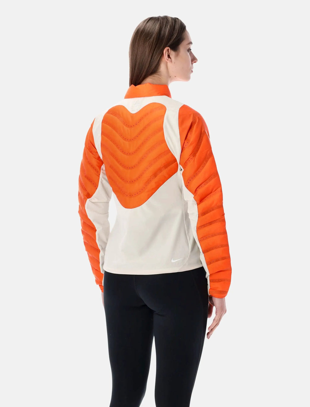Lava Loft Therma Fit Jacket Woman Nike оригінал – Купити в Україні – вид ззаду